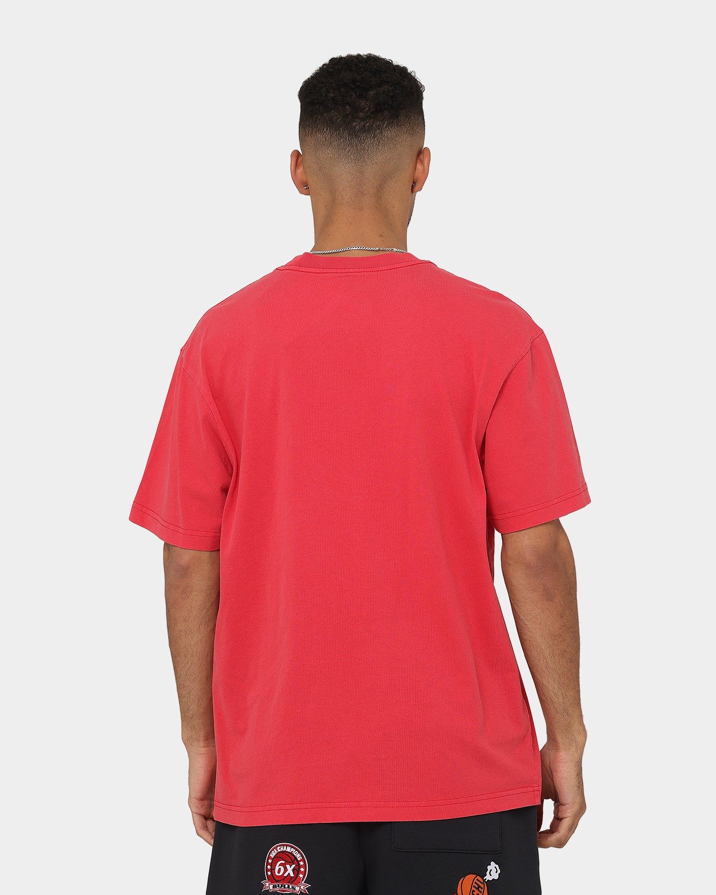 Mitchell & Ness Chicago Bulls Division Arch T-Shirt Faded Red sold by Culture Kings product image thumbnail 4