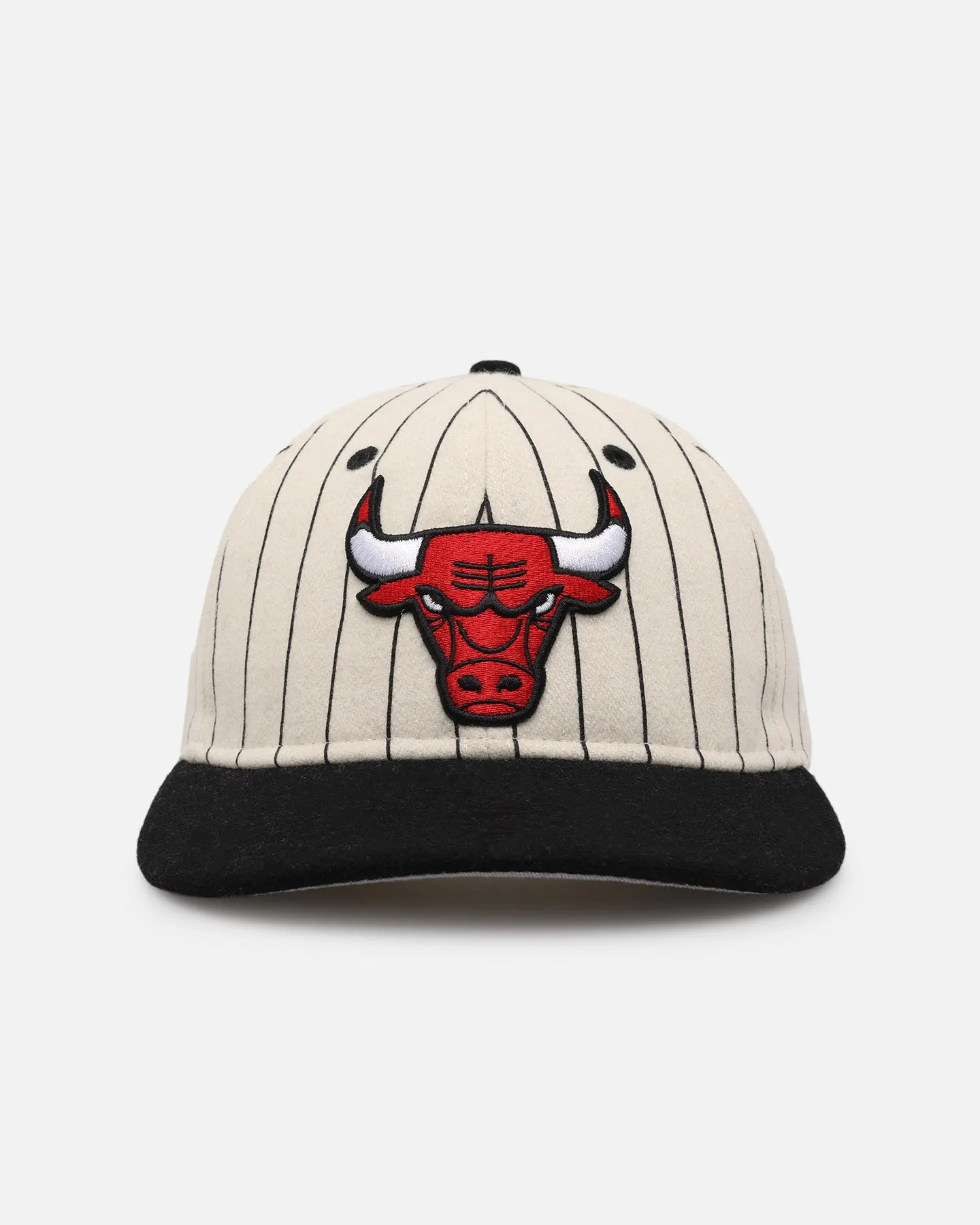 New Era Chicago Bulls 9FIFTY Retro Crown Strapback Off White/Black sold by Culture Kings