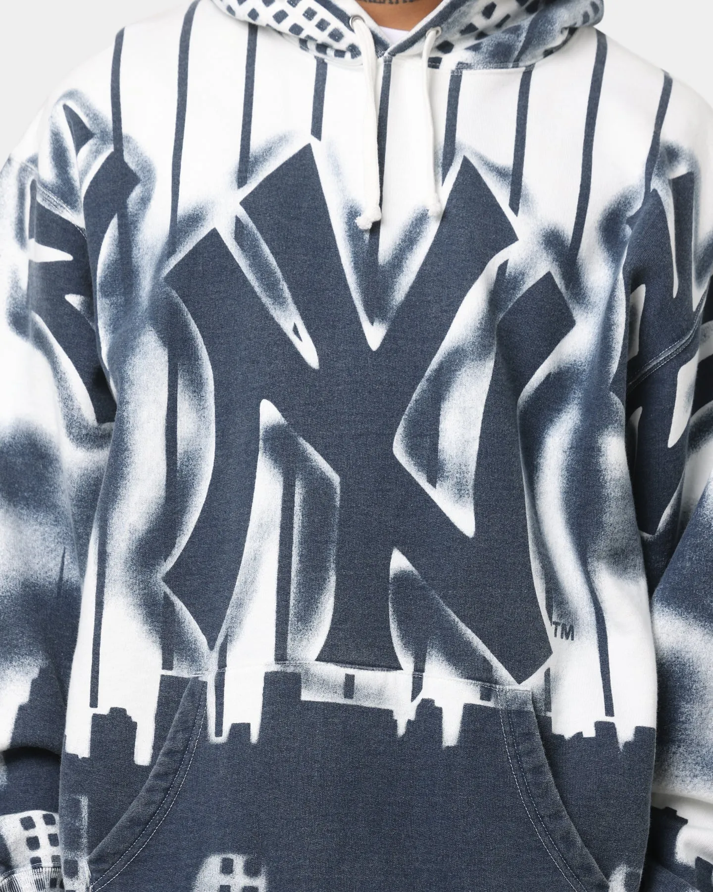 ニューヨークヤンキースSupreme New York Yankees Airbrush Hood Supreme x New York Yankees Airbrush Hooded Sweatshirt White