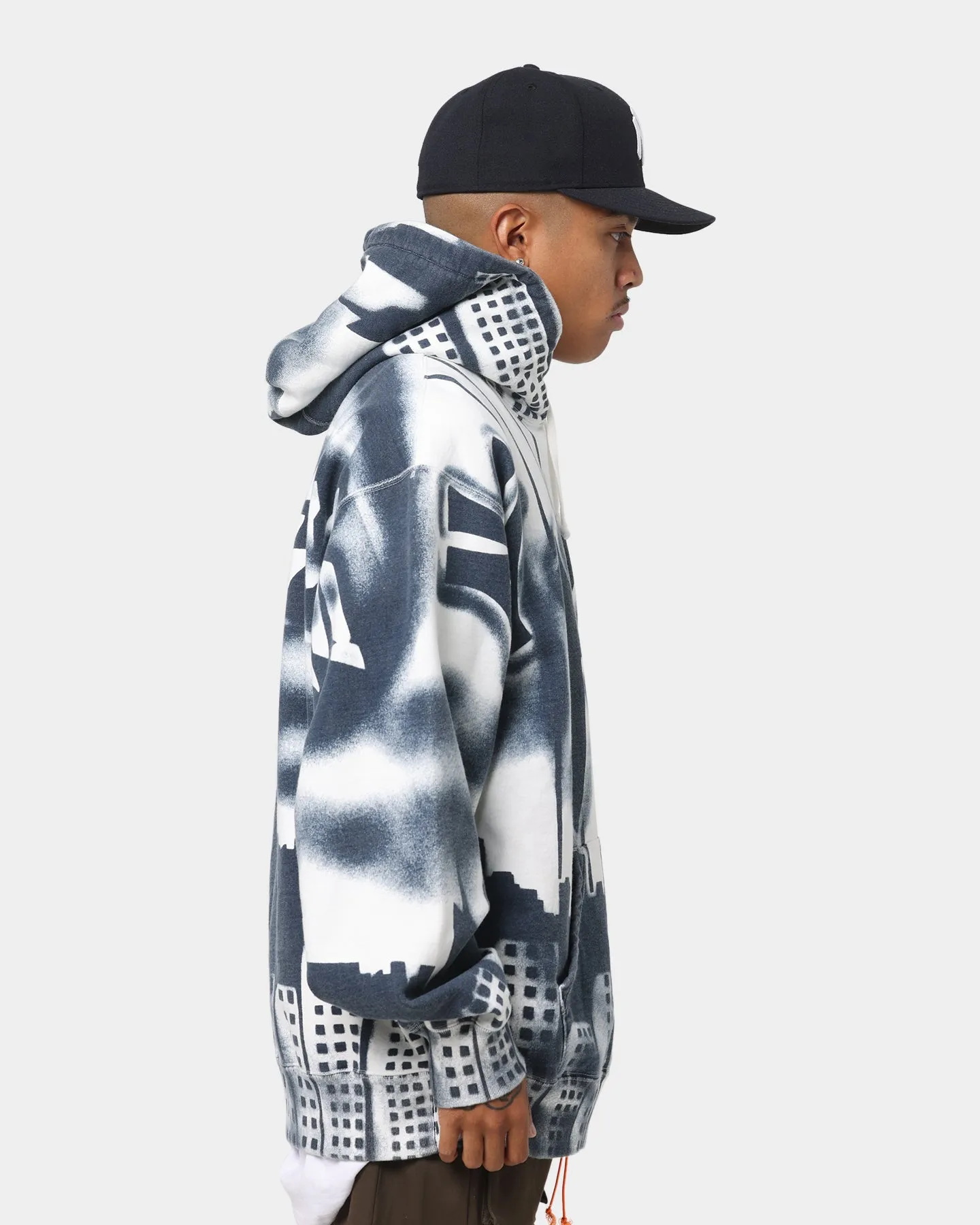ニューヨークヤンキースSupreme New York Yankees Airbrush Hood Supreme x New York Yankees Airbrush Hooded Sweatshirt White