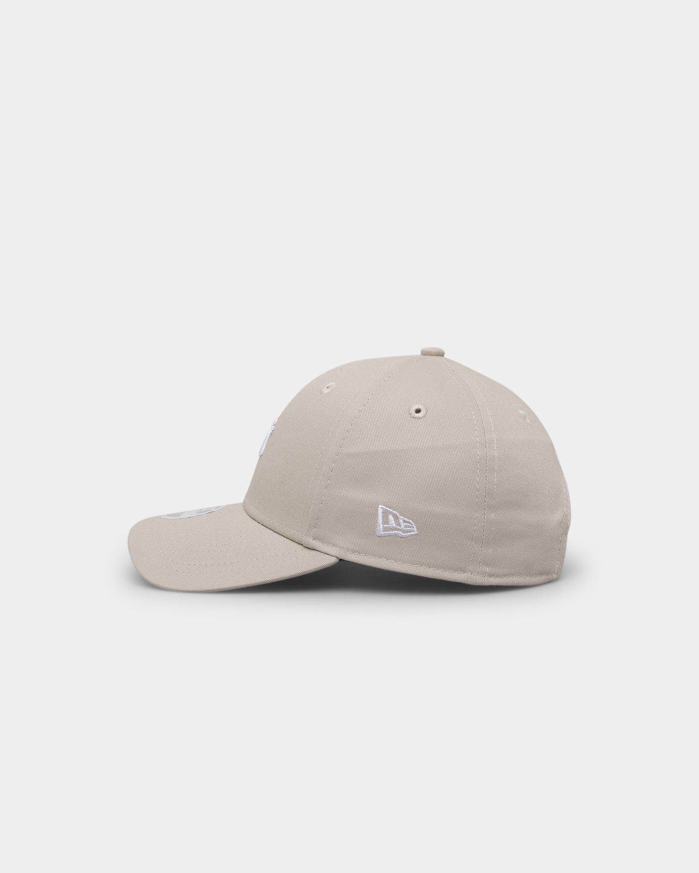 New Era New York Yankees 9FORTY Casual Strapback Light Beige sold by Culture Kings product image thumbnail 4