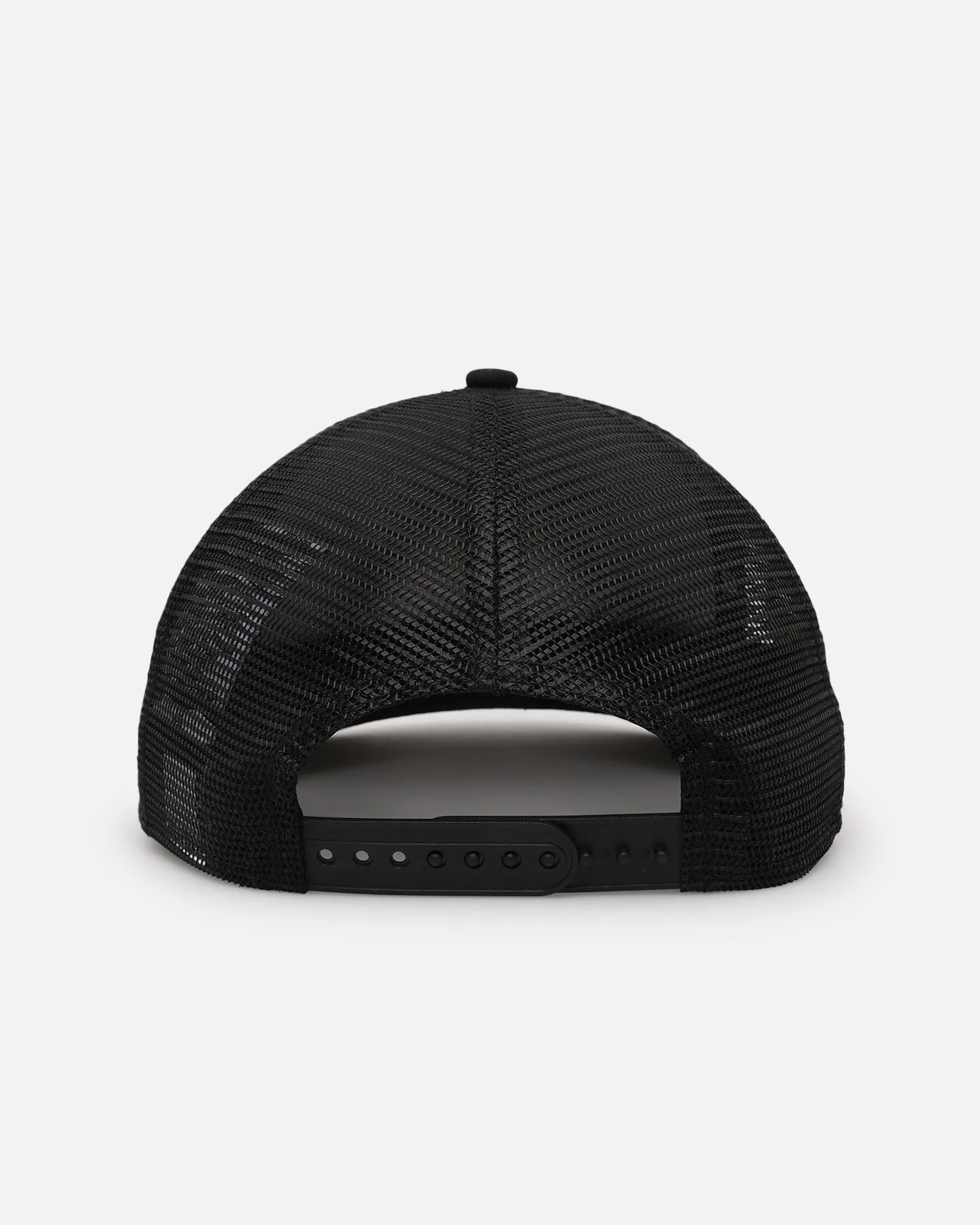 New Era Chicago Bulls 'Podium Collection' Pre-Curved Golfer Trucker Snapback Black/Metallic Gold sold by Culture Kings product image thumbnail 3