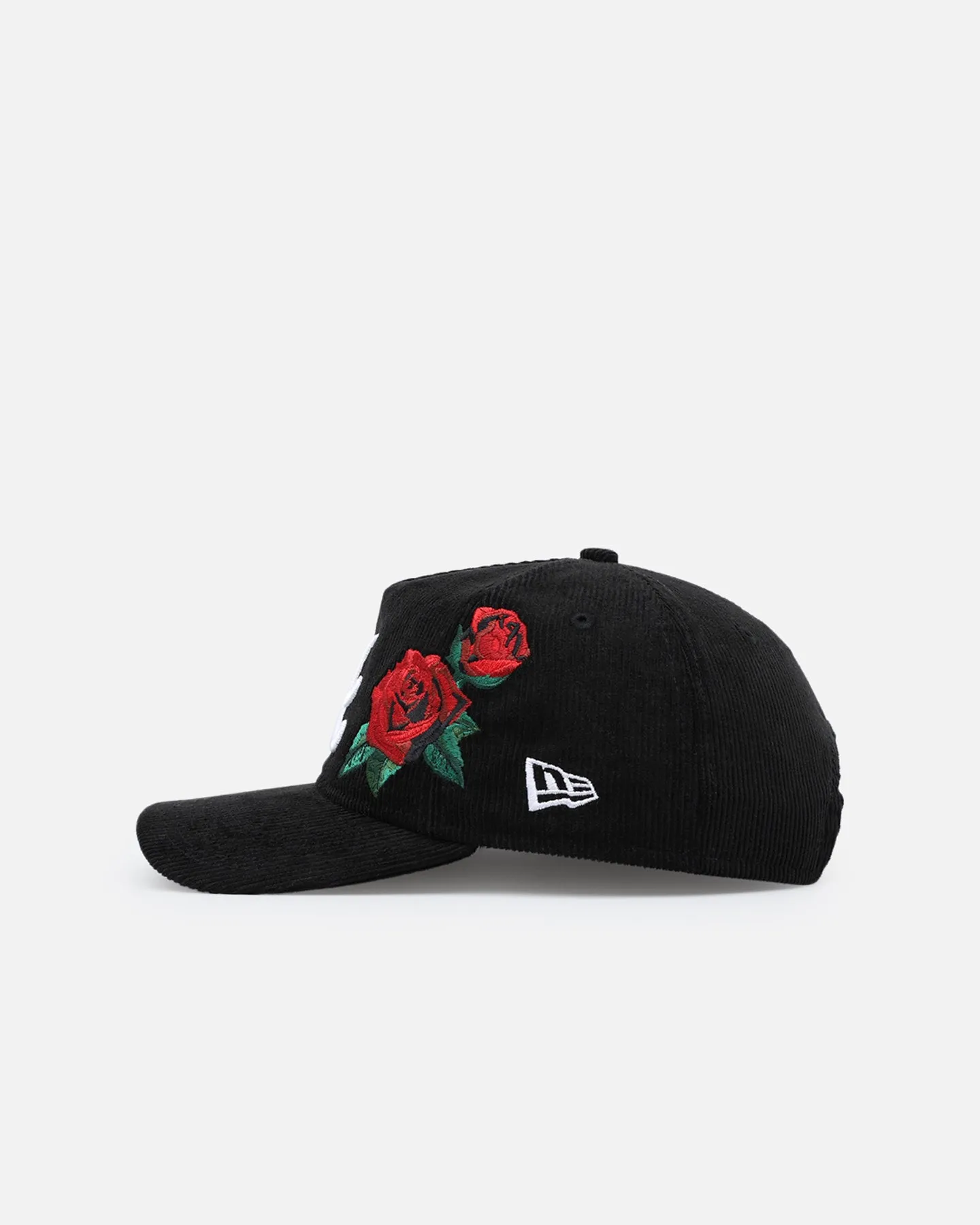 New Era Atlanta Braves 'Corduroy Rose' Pre-Curved Golfer Snapback Black Corduroy/White sold by Culture Kings product image thumbnail 5