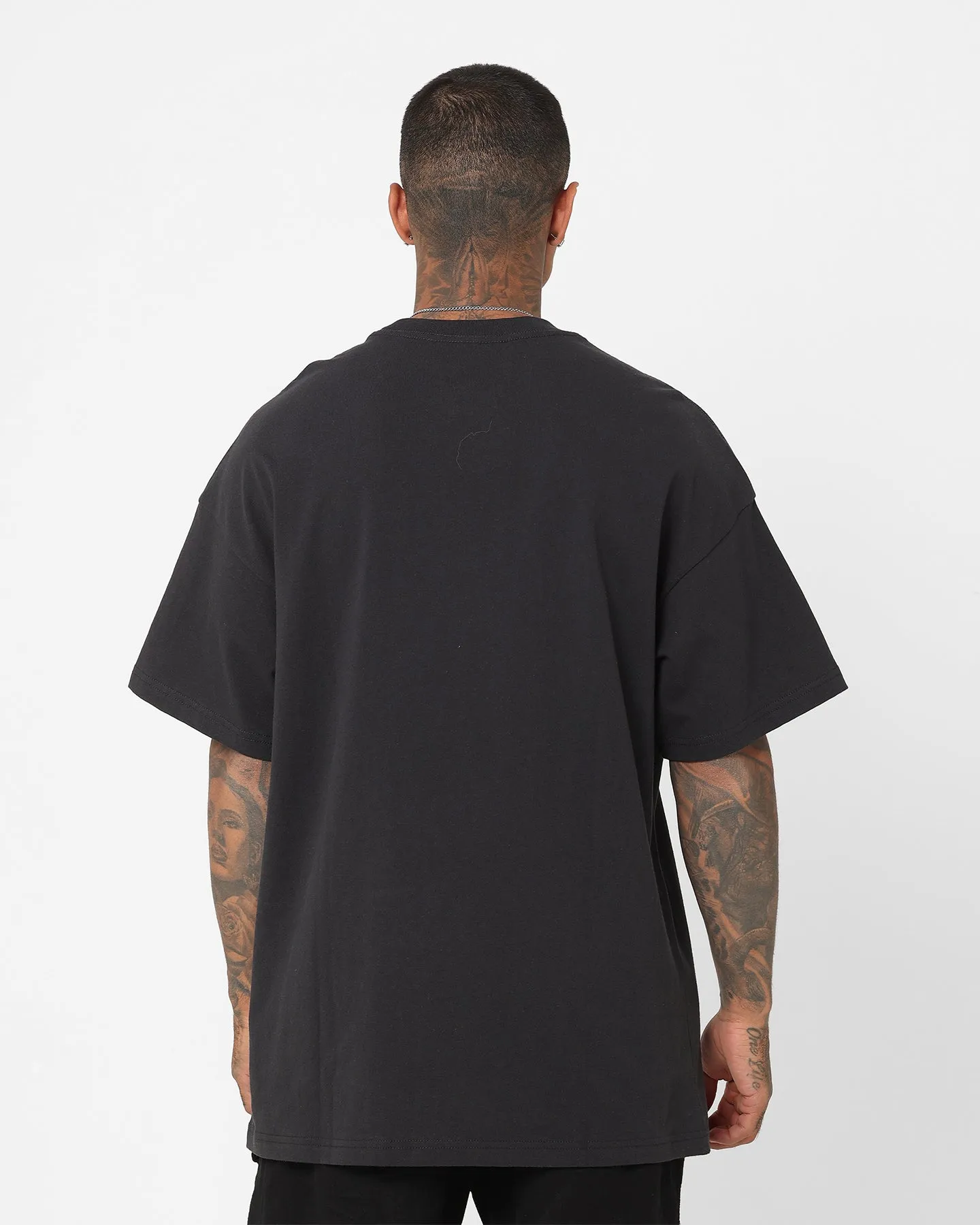 Mitchell & Ness Vancouver Grizzlies Mike Bibby Photo T-Shirt Faded Black sold by Culture Kings product image thumbnail 4