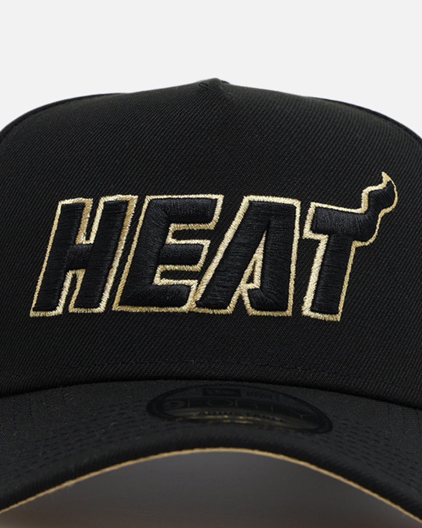 New Era Miami Heat 'NBA Gold Links' 9FORTY A-Frame Snapback Black/Gold sold by Culture Kings product image thumbnail 5