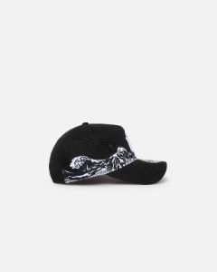 New Era New York Yankees "Wave" 9FORTY A-Frame Snapback Black/White sold by Culture Kings