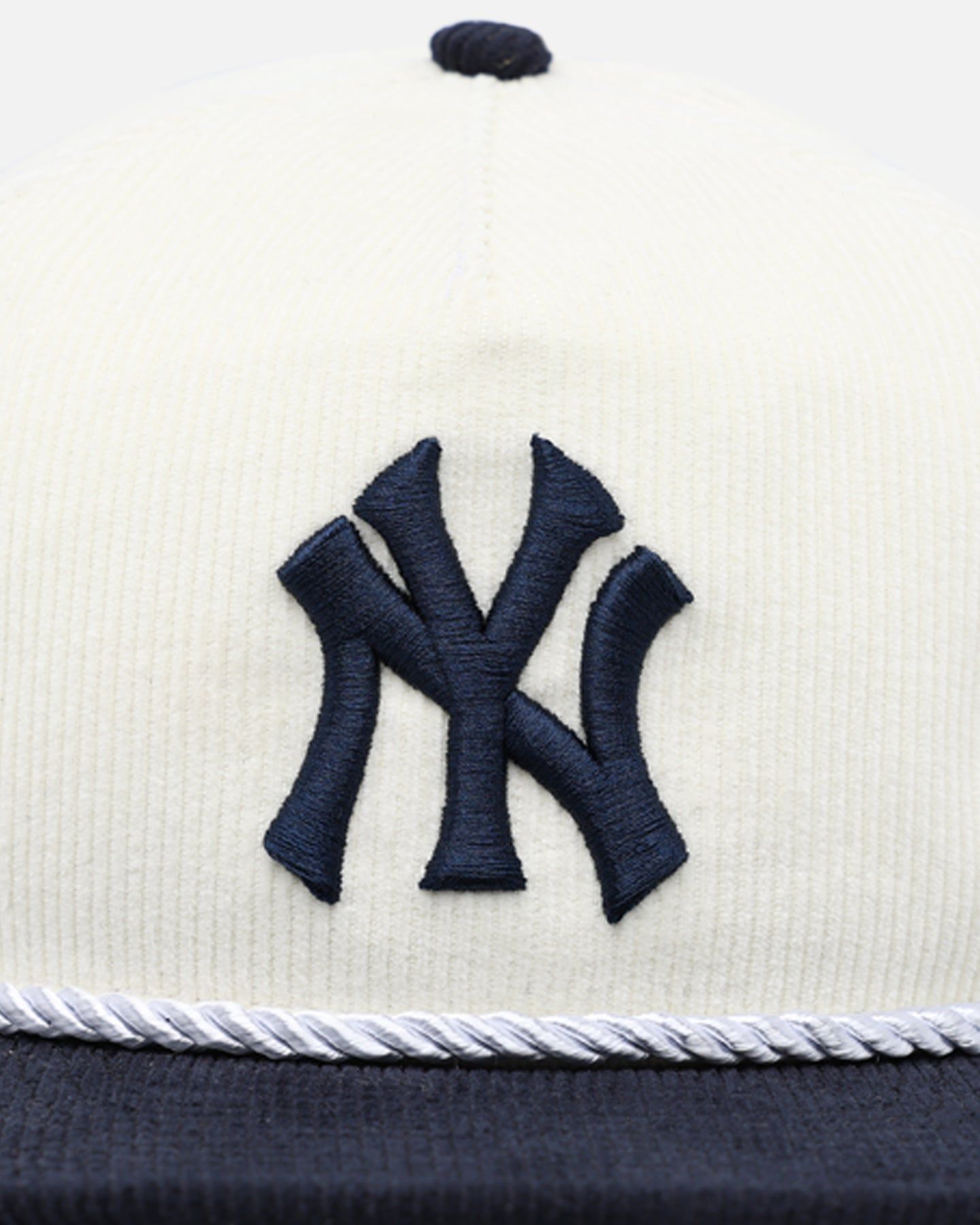 New Era New York Yankees '2-Tone Corduroy' Golfer Snapback Chrome/Navy sold by Culture Kings product image thumbnail 5
