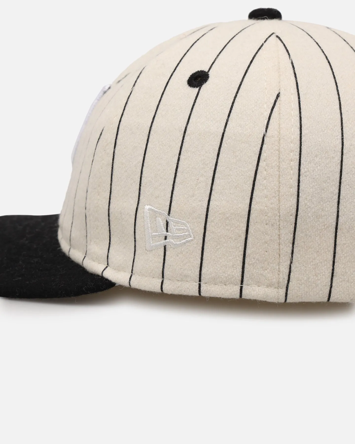 New Era Las Vegas Raiders 9FIFTY Retro Crown Strapback Off White/Black sold by Culture Kings product image thumbnail 2