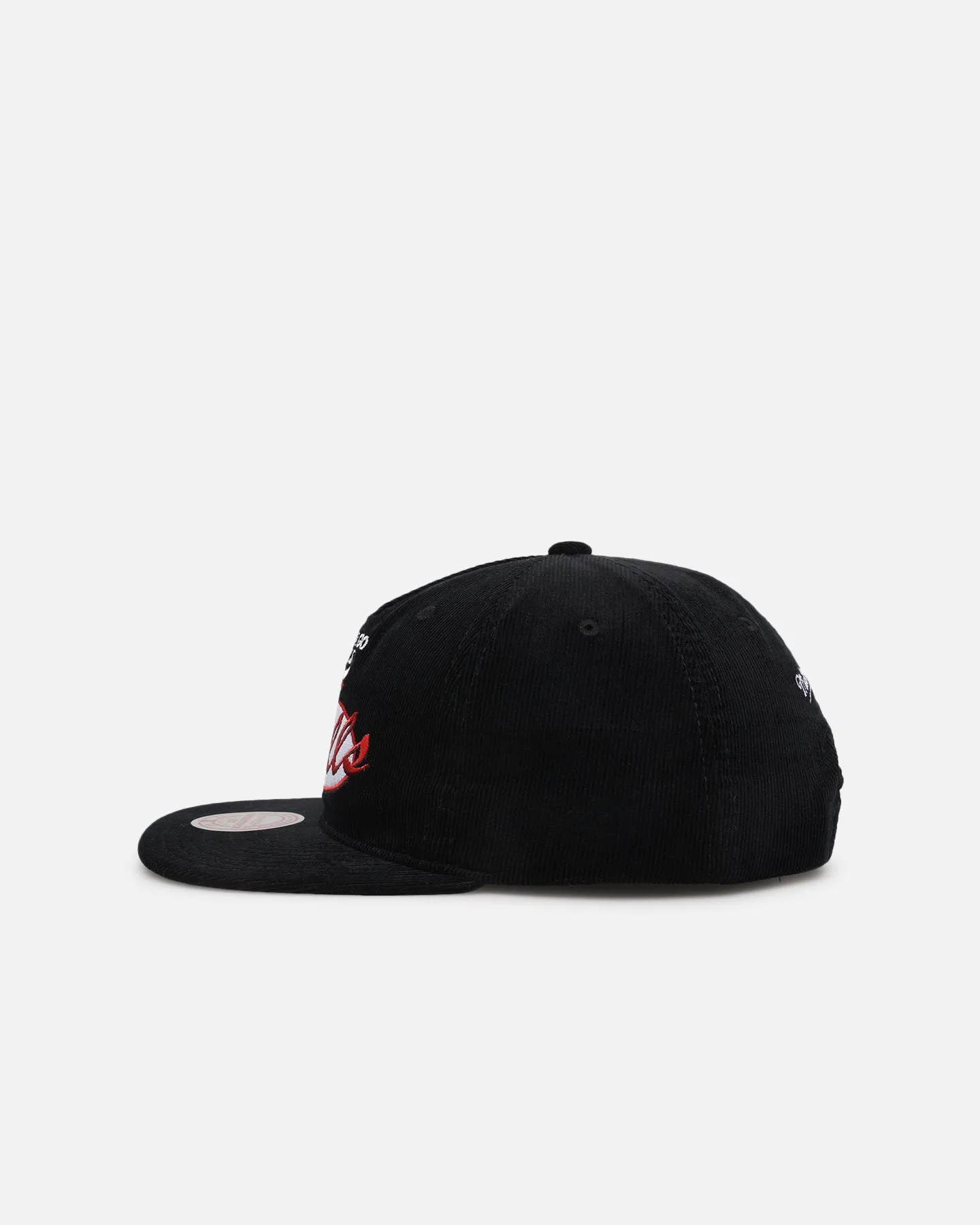Mitchell & Ness Chicago Bulls Centre Circle Origin Snapback Black sold by Culture Kings product image thumbnail 5
