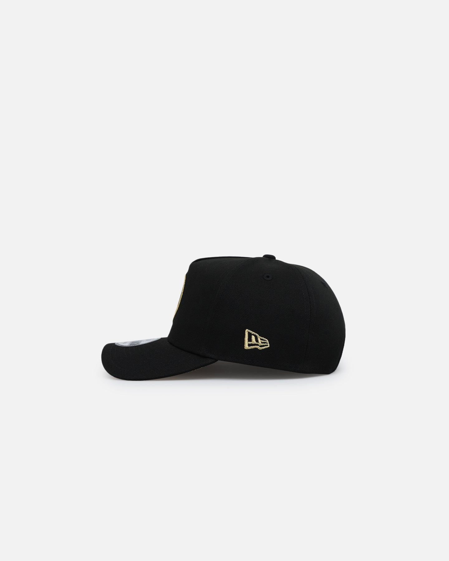 New Era Golden State Warriors 'NBA Gold Links' 9FORTY A-Frame Snapback Black/Gold sold by Culture Kings product image thumbnail 5