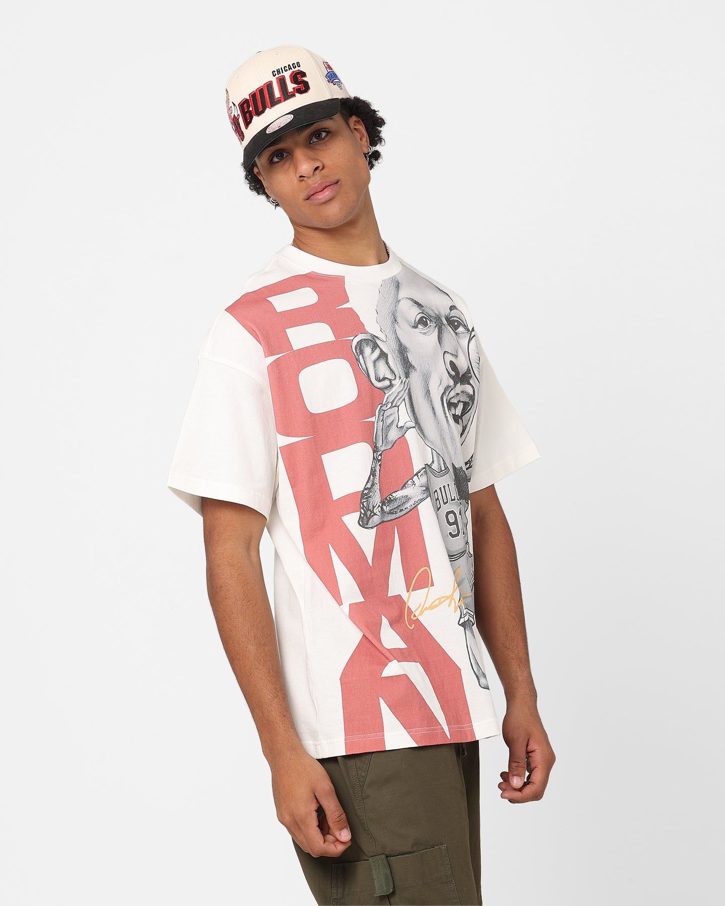 Mitchell & Ness Chicago Bulls Dennis Rodman Blockade T-Shirt Vintage White sold by Culture Kings product image thumbnail 5