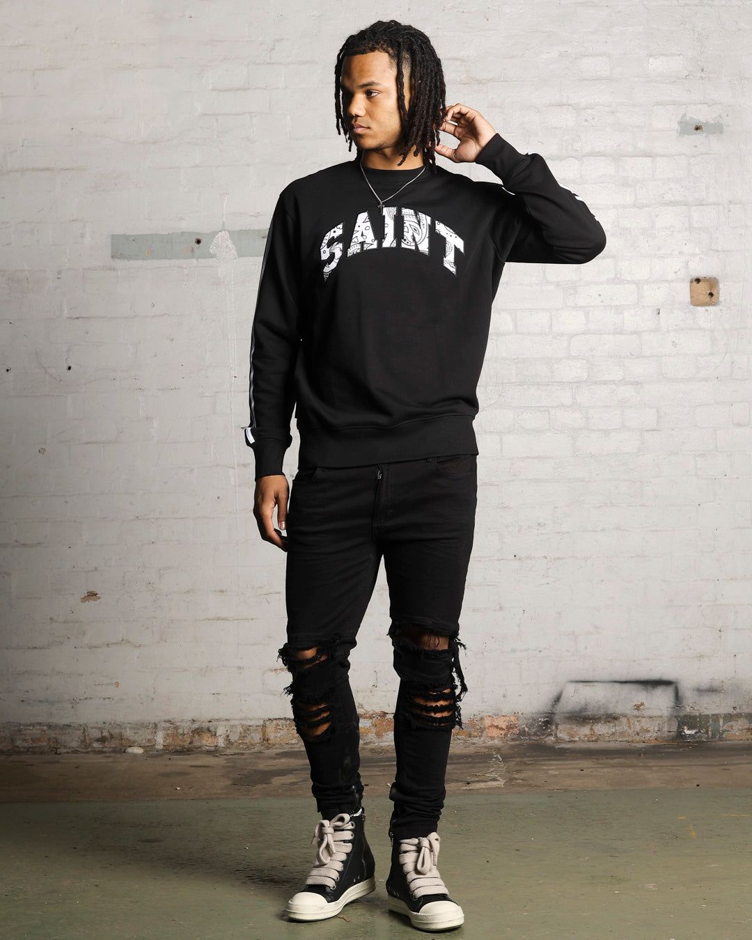 Saint Morta La Palla Box Crewneck Black/White sold by Culture Kings product image thumbnail 4