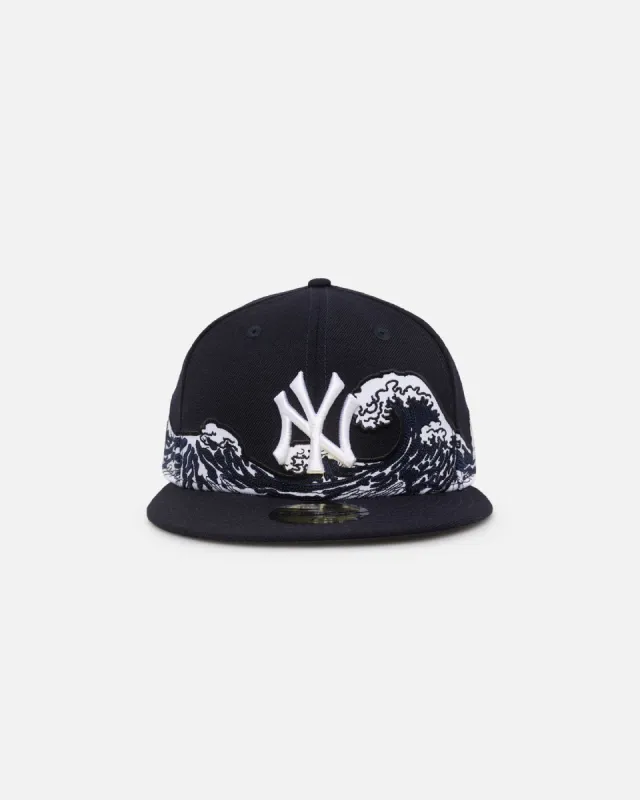 New Era New York Yankees "Wave" 59FIFTY Fitted Navy/White sold by Culture Kings