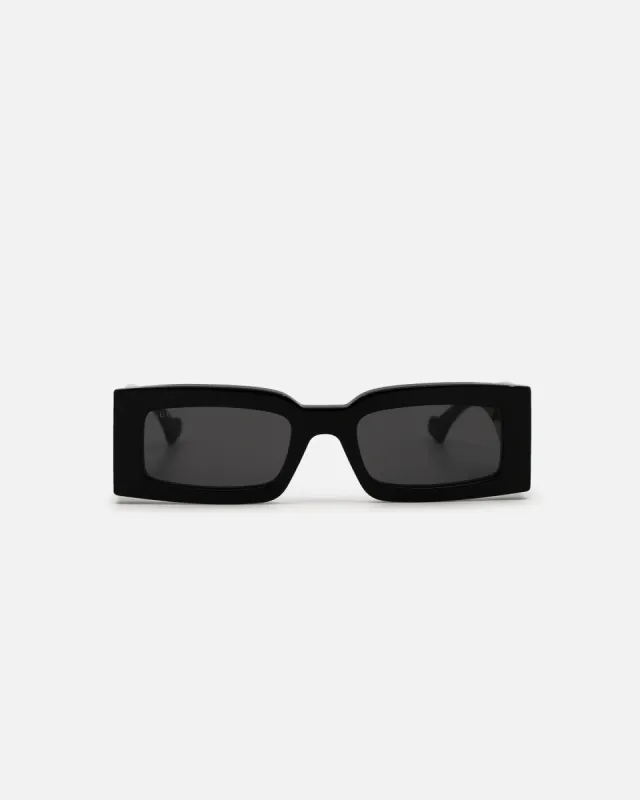 Gucci GG1425S-001 Black sold by Culture Kings