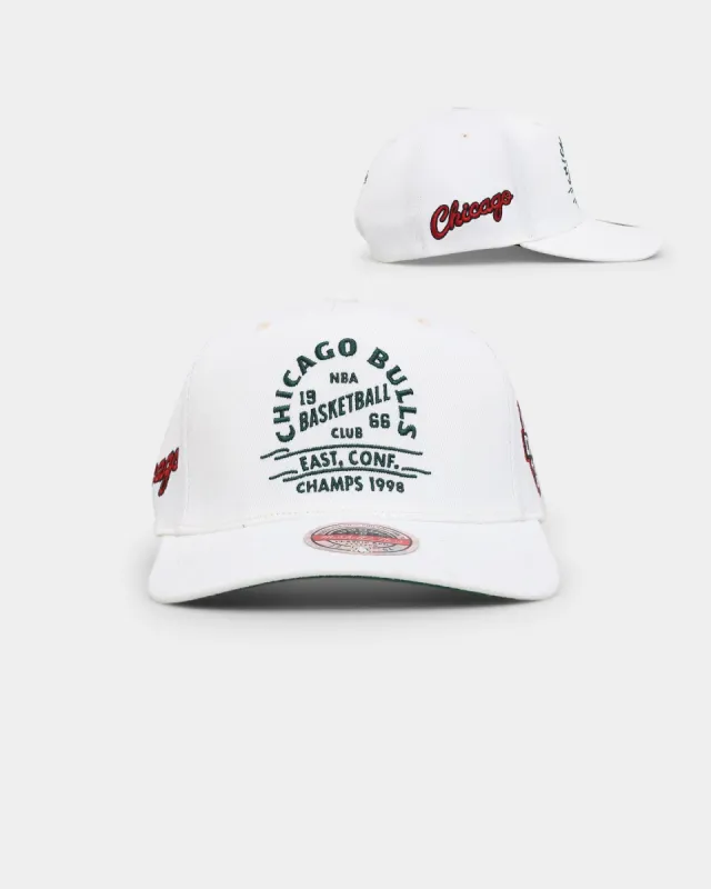 Mitchell & Ness Chicago Bulls State Of Mind Snapback Vintage White sold by Culture Kings