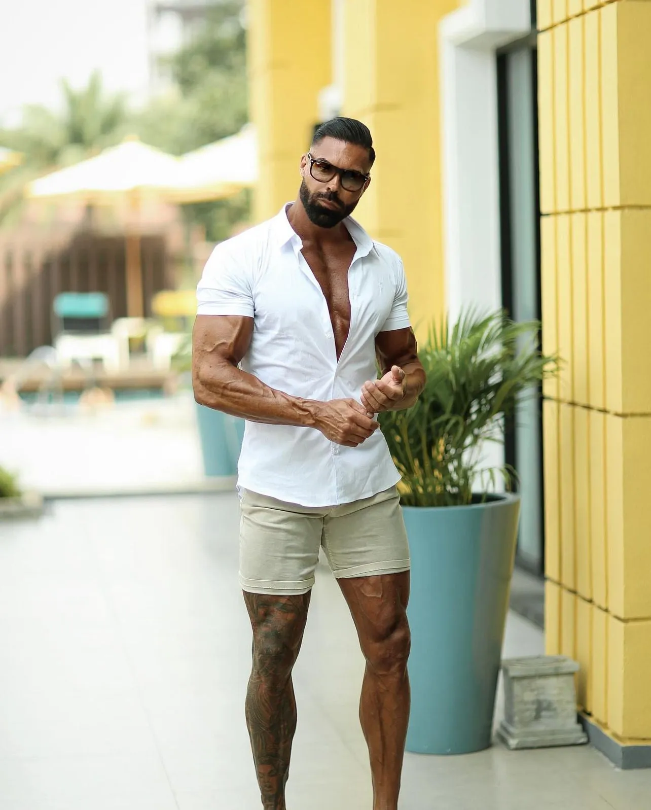 Father Sons Super Slim White Short Sleeve Stretch with Back Box Pleat and Side Seam Detail - FS944 sold by Father Sons product image thumbnail 2