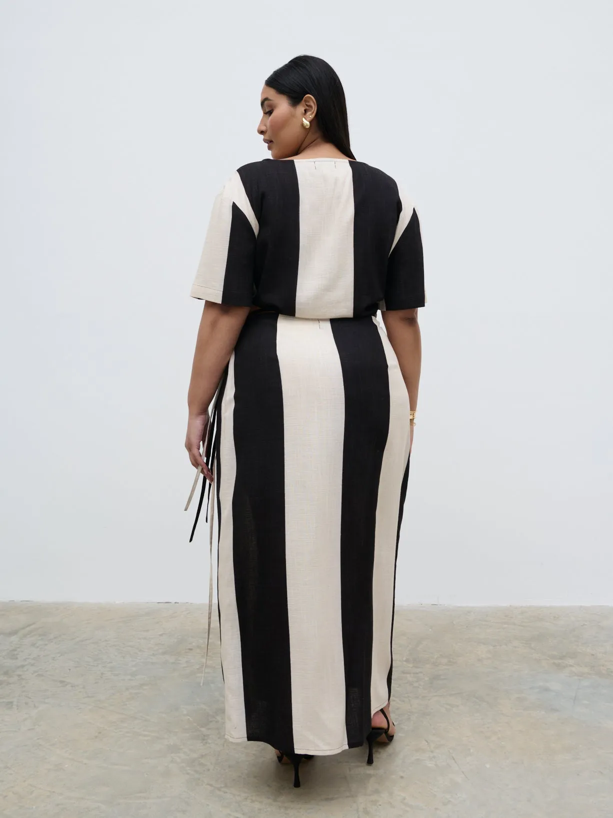 Chaya Printed Wrap Top Curve - Cream and Black sold by Pretty Lavish product image thumbnail 4