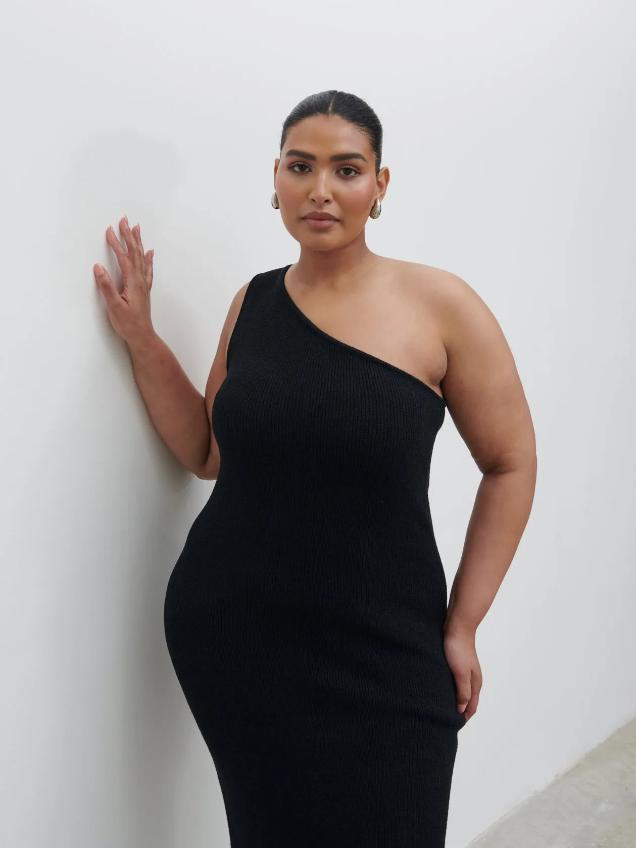 Juno One Shoulder Knit Maxi Dress Curve - Black sold by Pretty Lavish product image thumbnail 3