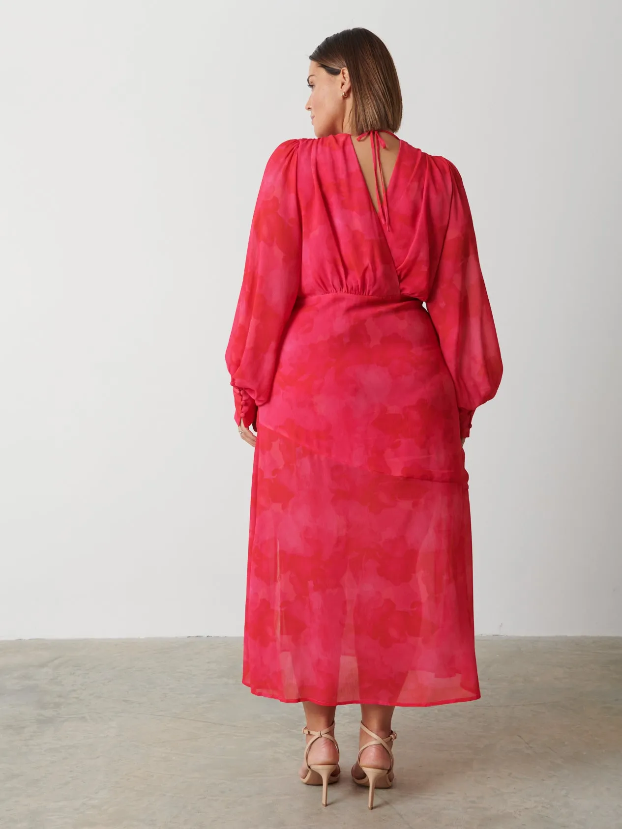 Lilianna Backless Balloon Sleeve Printed Dress Curve - Pink and Red Watercolour sold by Pretty Lavish product image thumbnail 3