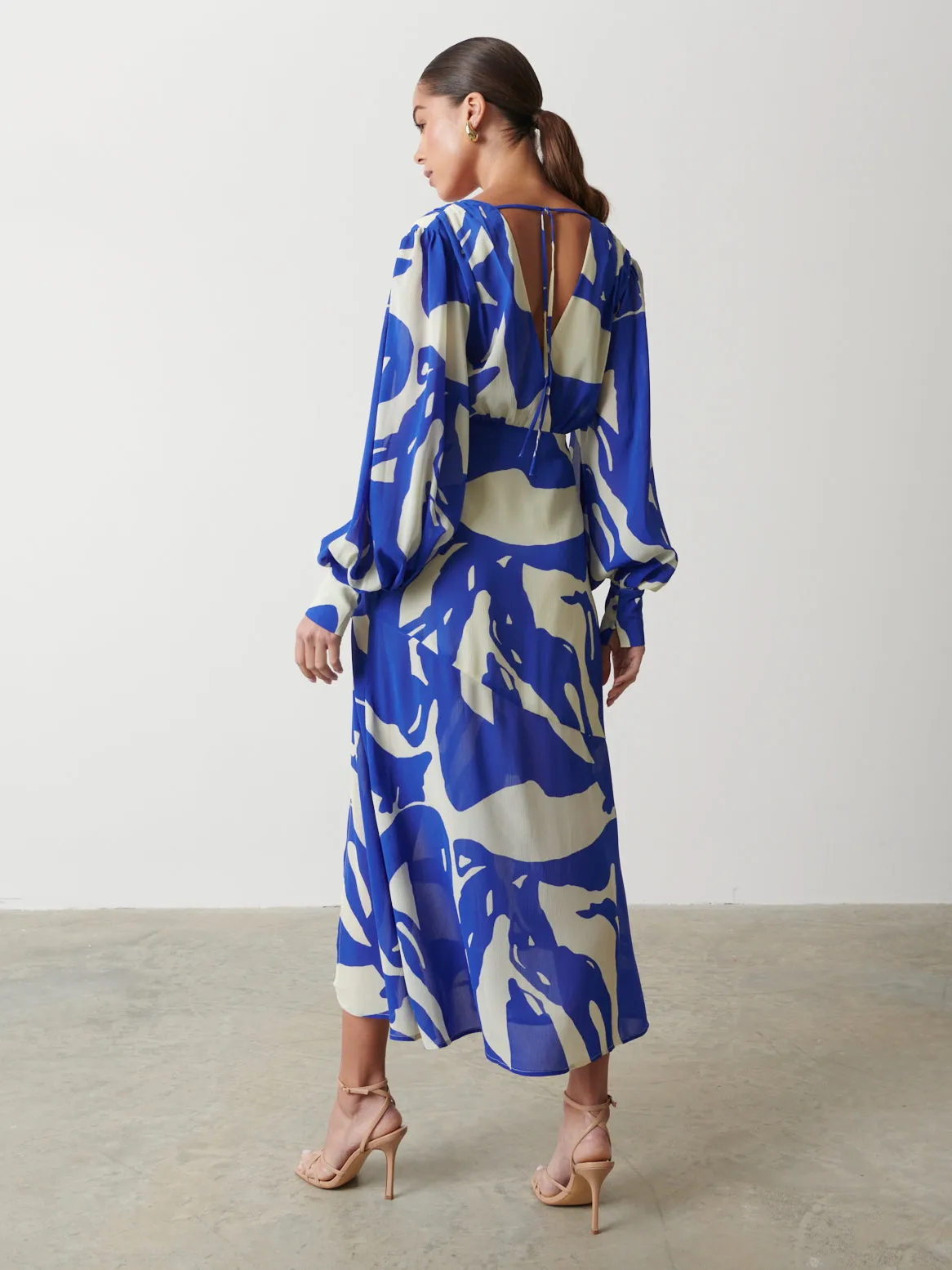 Lilianna Backless Balloon Sleeve Printed Dress - Blue Abstract sold by Pretty Lavish product image thumbnail 3