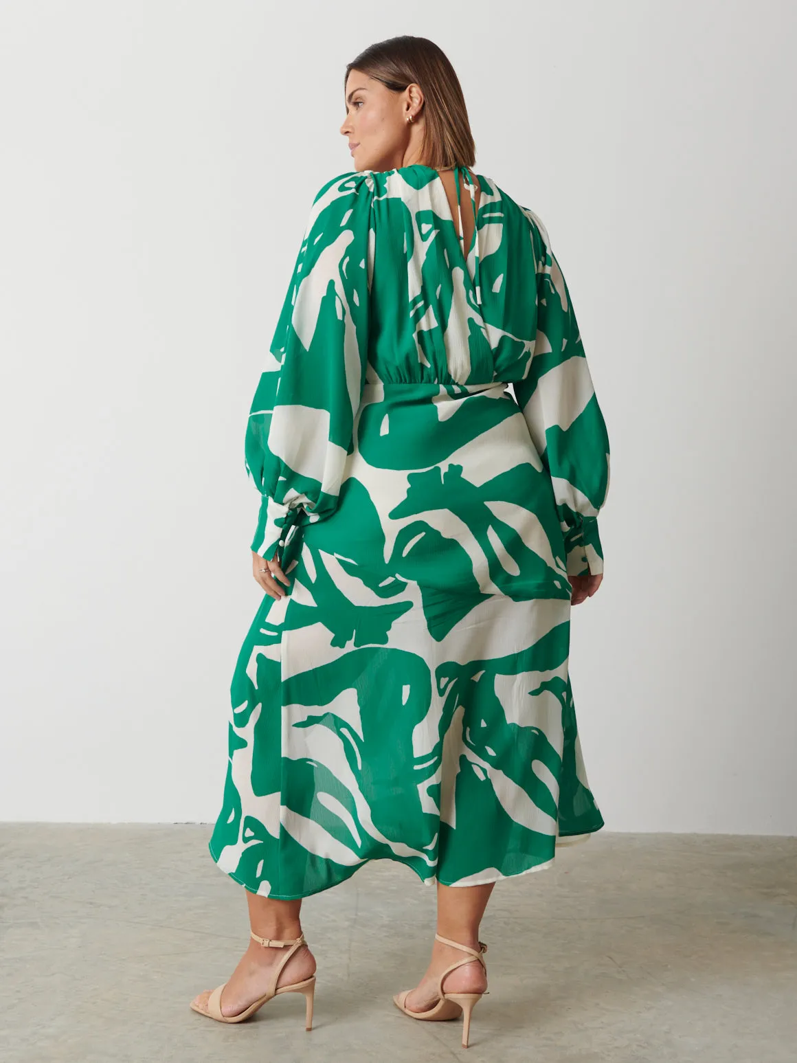Lilianna Backless Balloon Sleeve Printed Dress Curve - Green Abstract sold by Pretty Lavish product image thumbnail 3