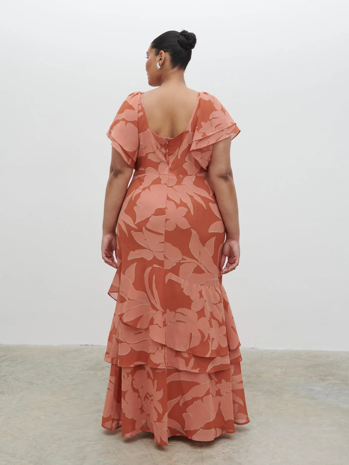 Florence Cut Out Maxi Dress Curve - Dusky Rose Abstract Palm sold by Pretty Lavish product image thumbnail 3