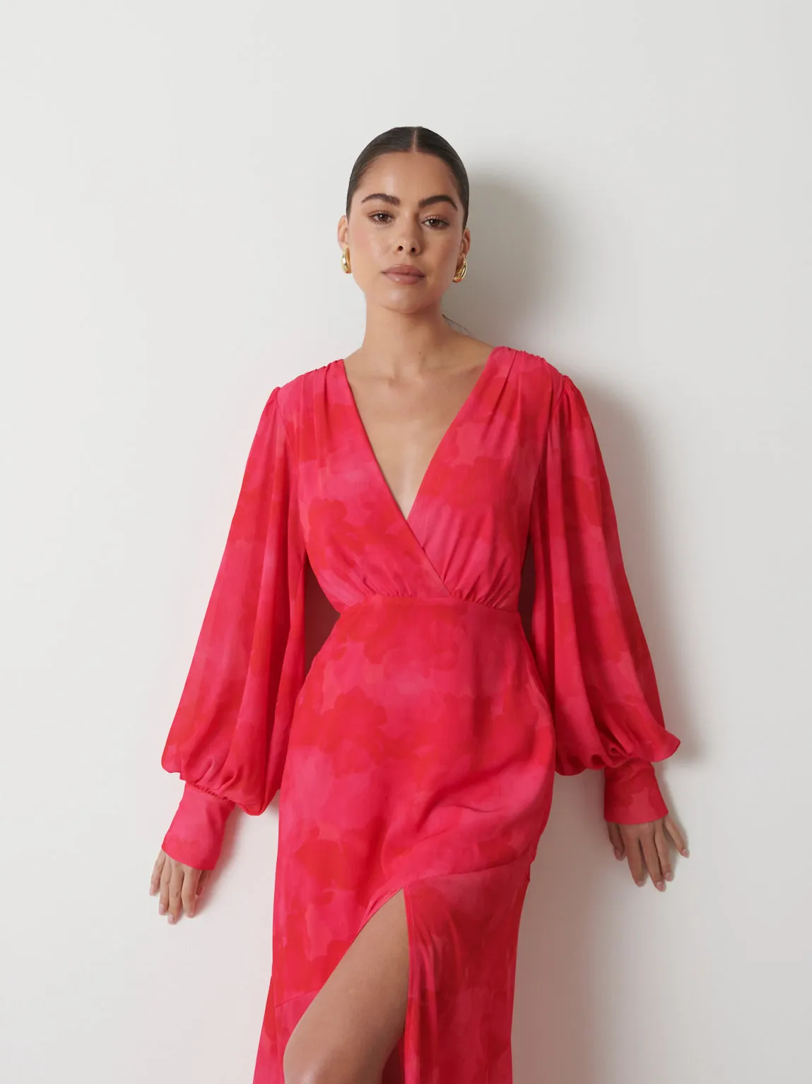 Lilianna Backless Balloon Sleeve Printed Dress - Pink and Red Watercolour sold by Pretty Lavish product image thumbnail 4