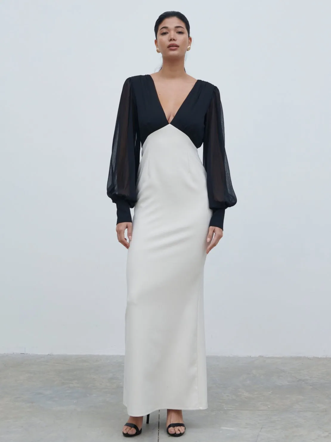 Ayla Contrast Maxi Dress - Black and White sold by Pretty Lavish product image thumbnail 3