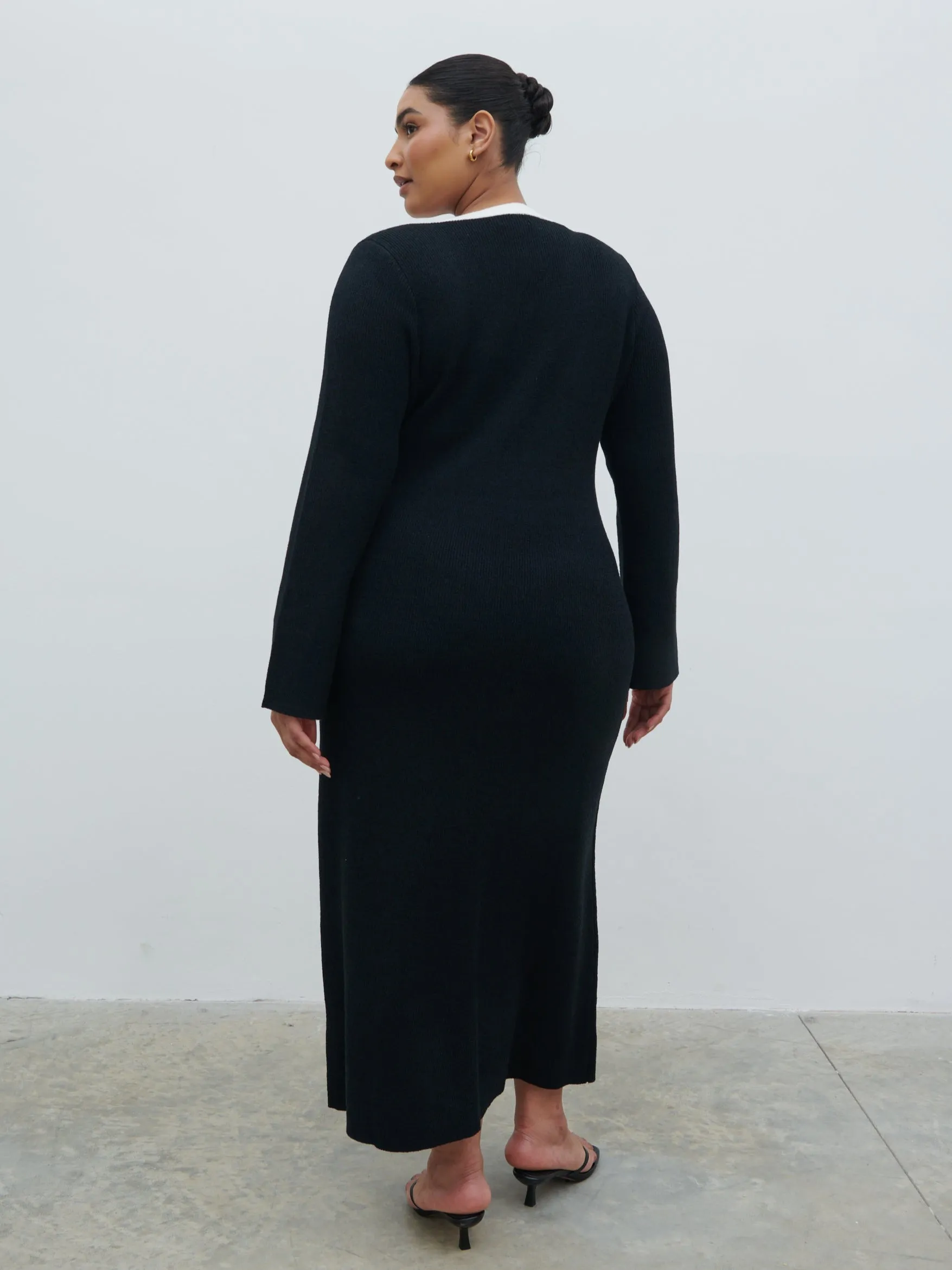 Ailey Contrast Seam Knit Midaxi Dress Curve - Black and Cream sold by Pretty Lavish product image thumbnail 3