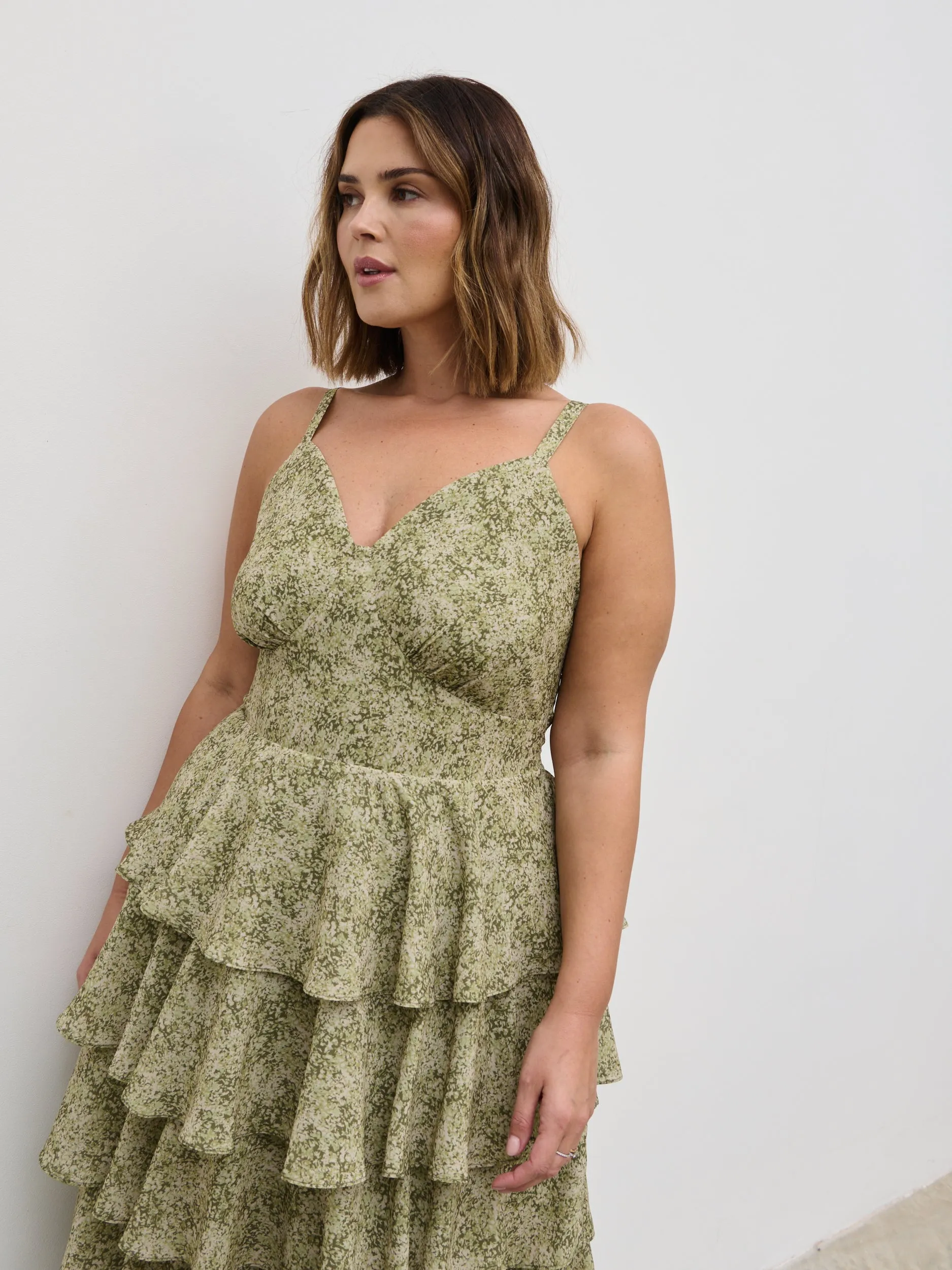 Lissy Tie Back Midaxi Dress Curve - Green Abstract sold by Pretty Lavish product image thumbnail 4