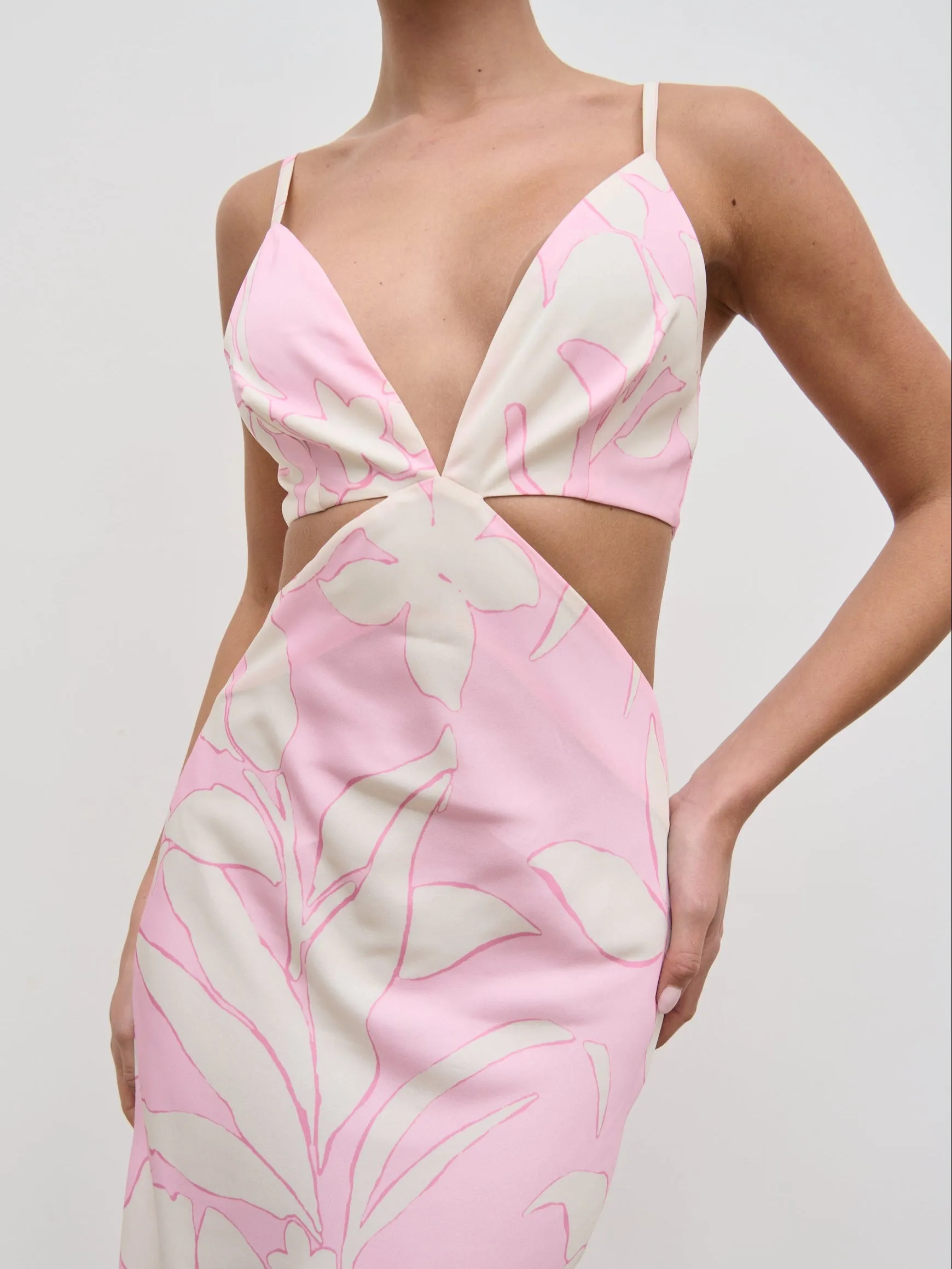 Nellie Cut Out Maxi Dress - Peony Floral sold by Pretty Lavish product image thumbnail 3