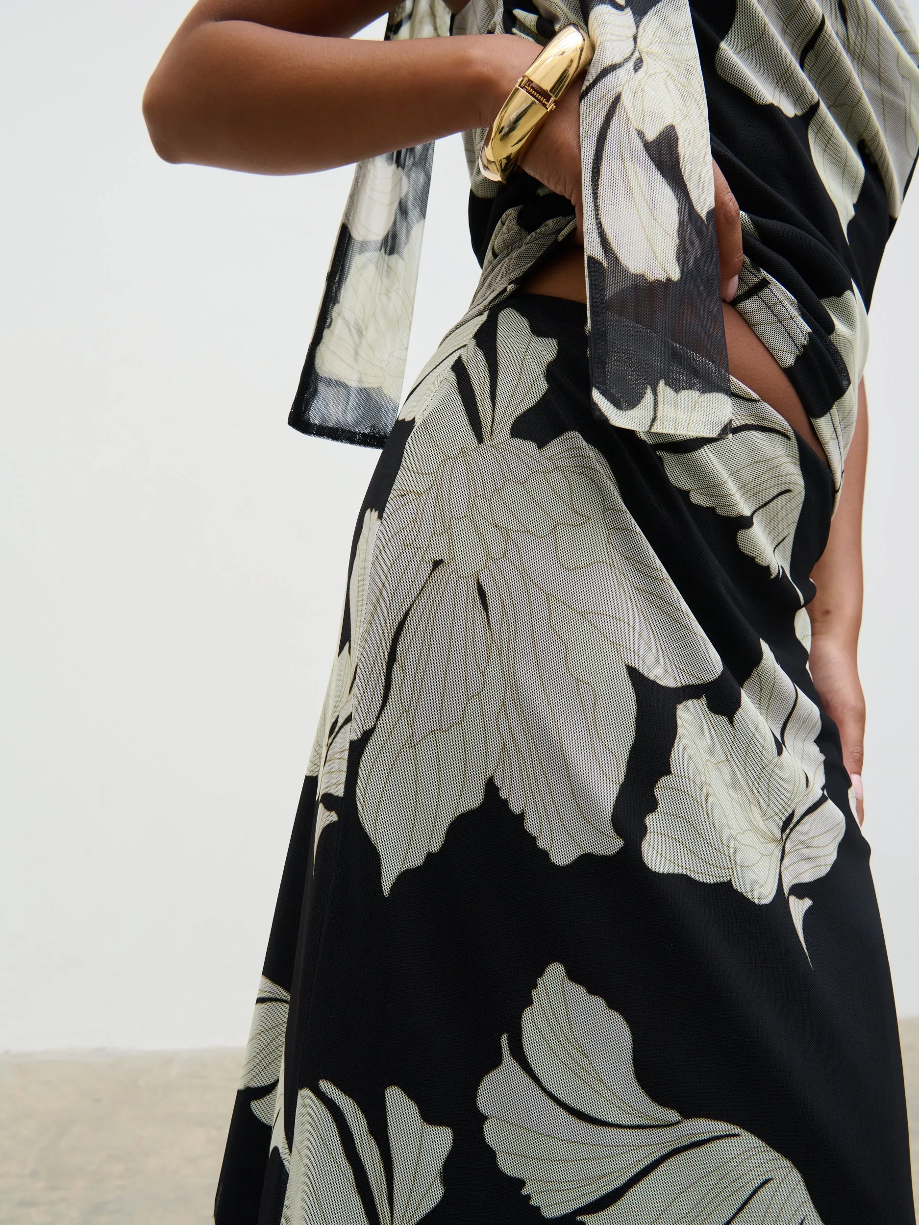 Shea Jersey Maxi Skirt - Monochrome Floral sold by Pretty Lavish product image thumbnail 3