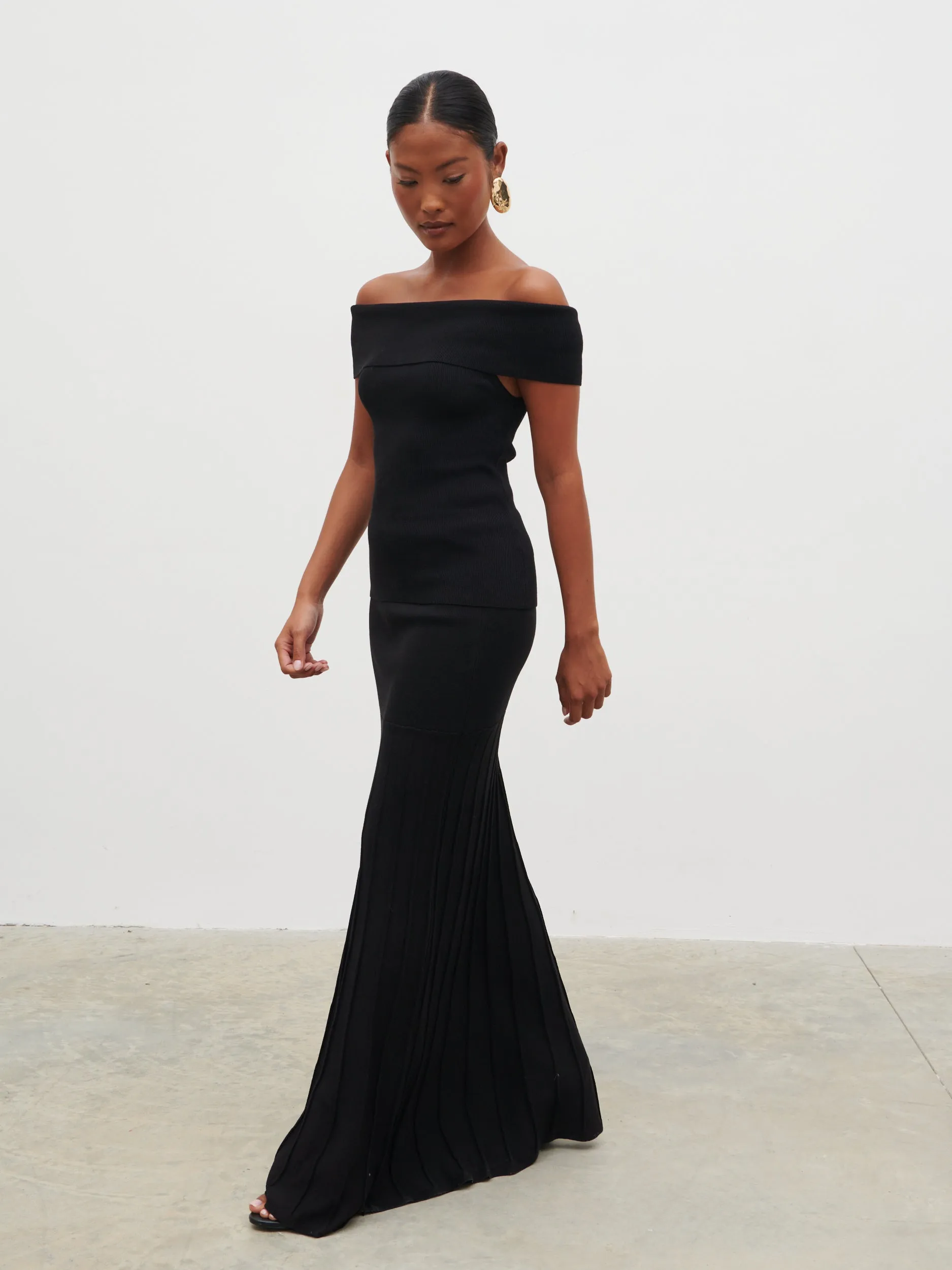 Reagan Pleated Knit Maxi Skirt - Black sold by Pretty Lavish product image thumbnail 5
