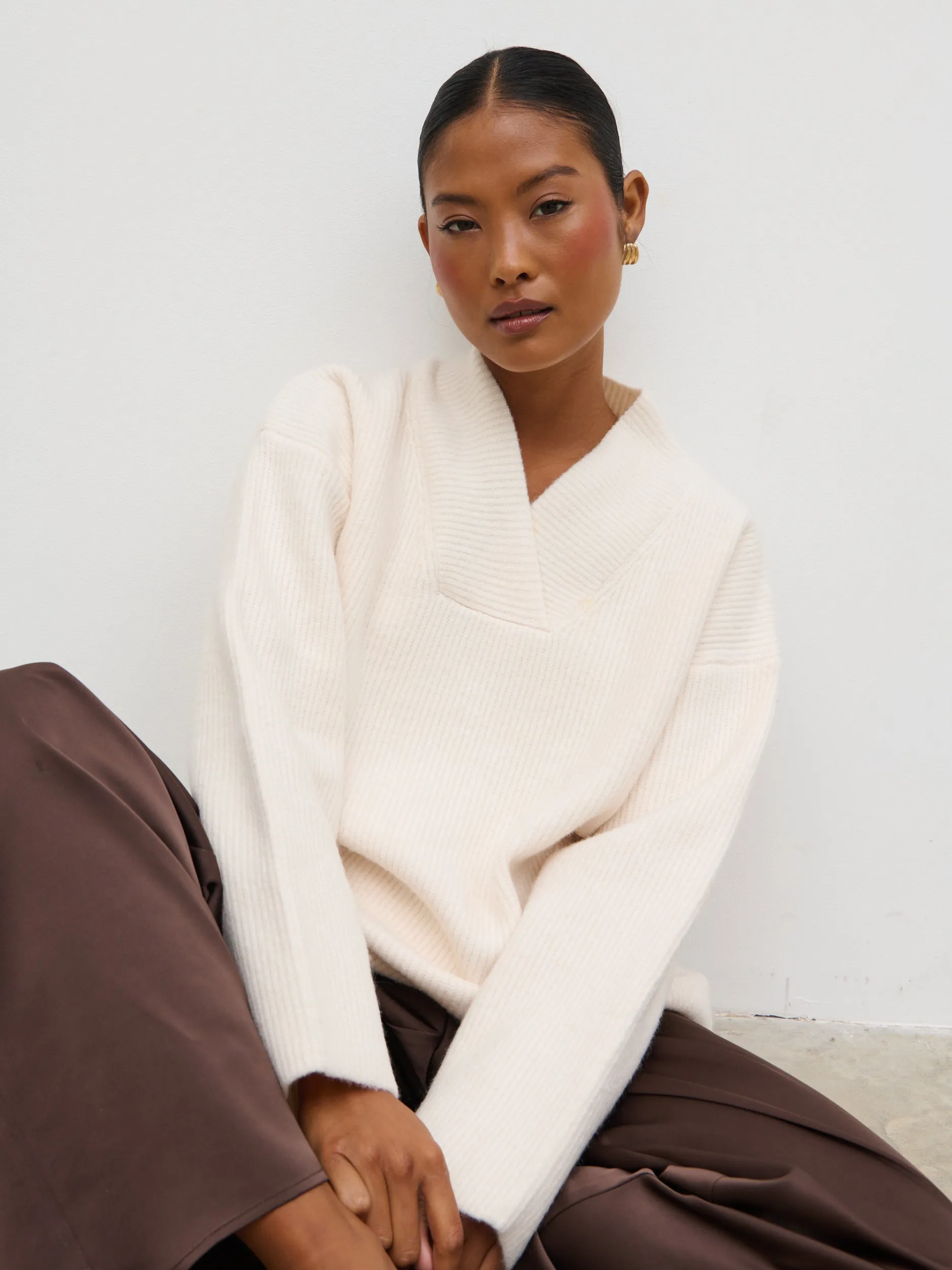 Briana Chunky V-Neck Knit Jumper - Cream sold by Pretty Lavish