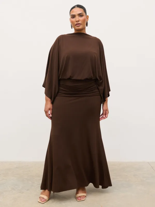 Riven Jersey Ruched Waist Maxi Dress Curve - Chocolate Brown made by Pretty Lavish