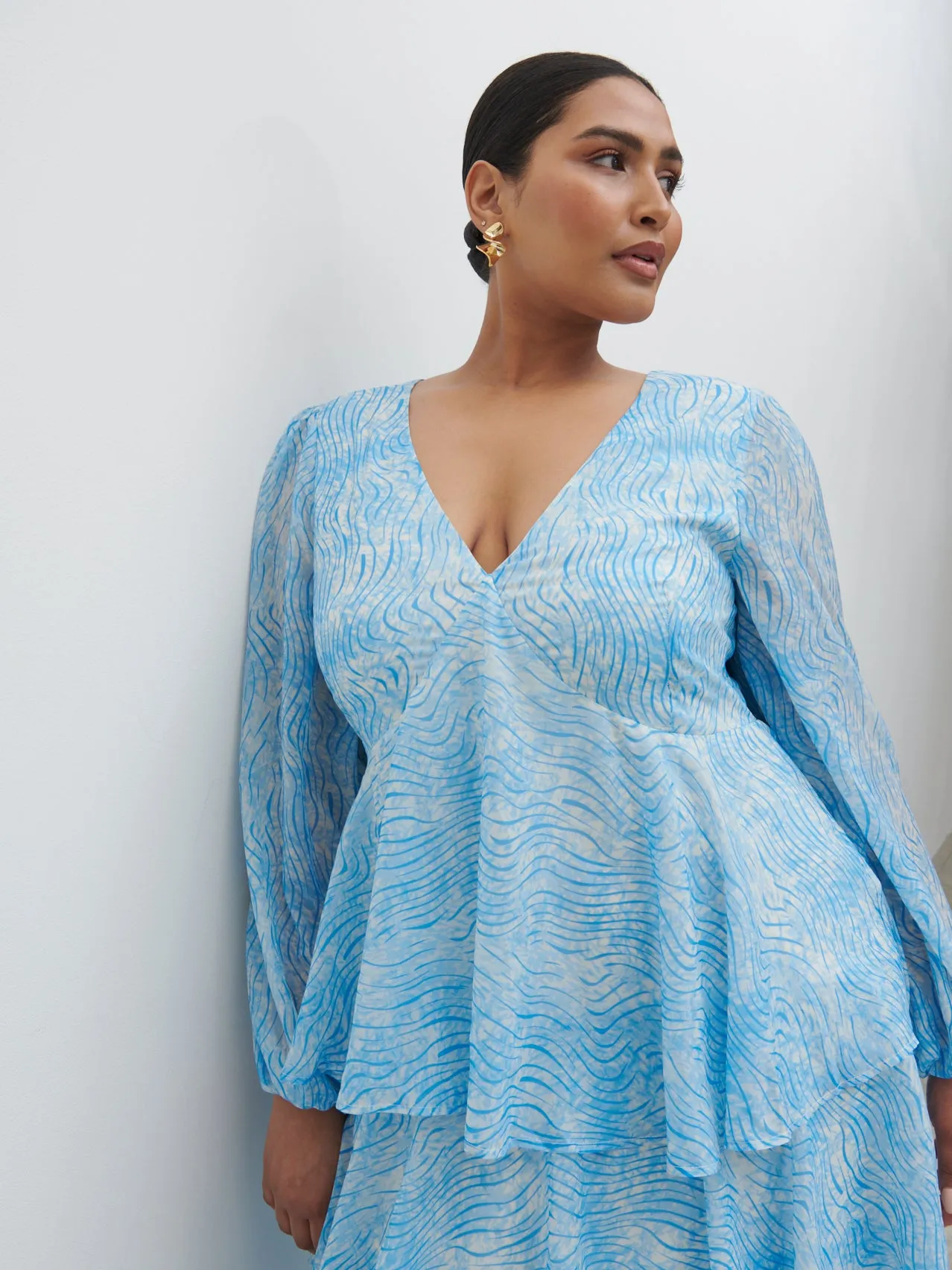 Ashton Ruffle Maxi Dress Curve - Blue Swirl sold by Pretty Lavish product image thumbnail 2