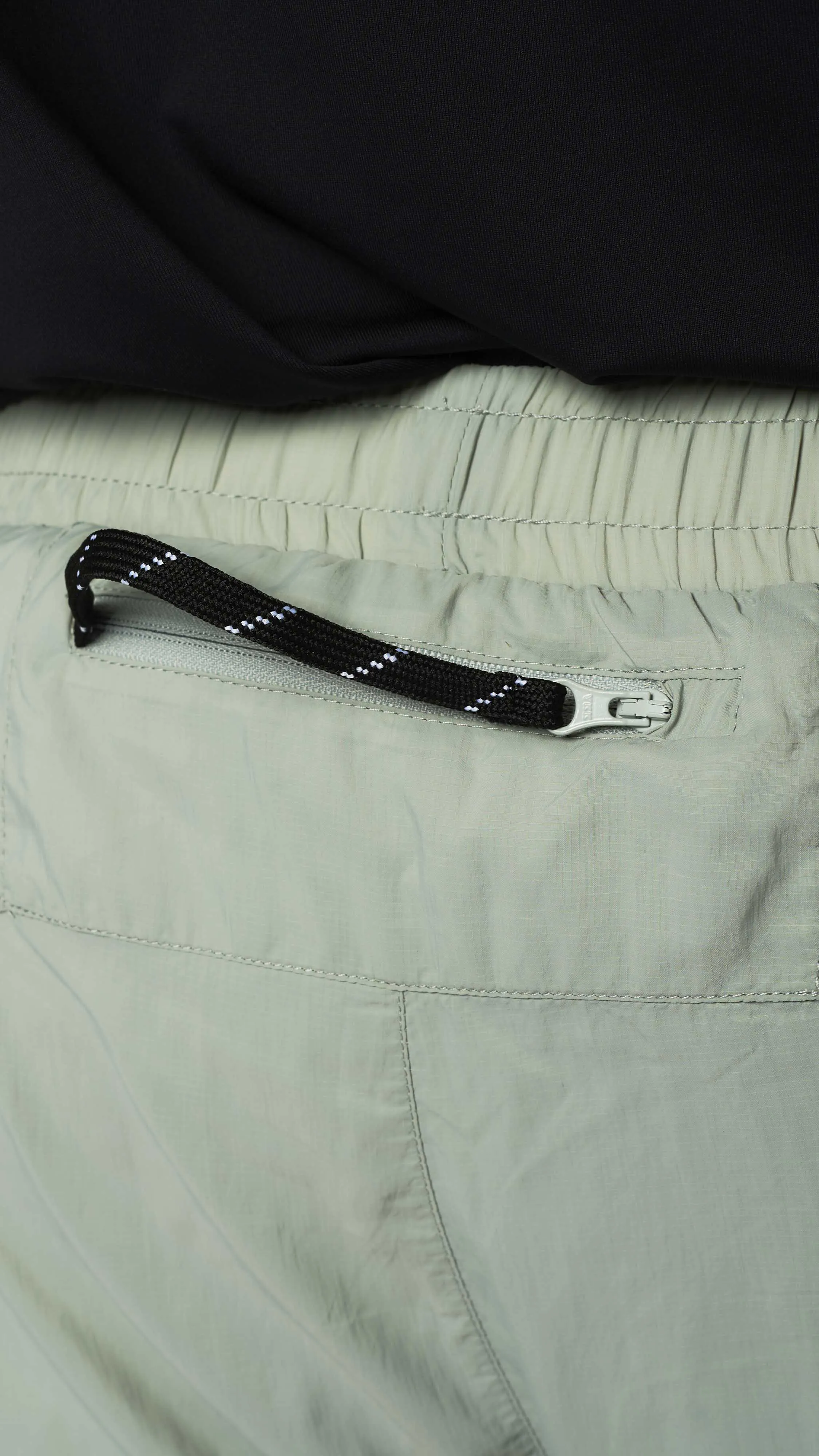 PANTALÓN CORTO TRAIL GLACIAR GREY sold by Blue Banana product image thumbnail 5