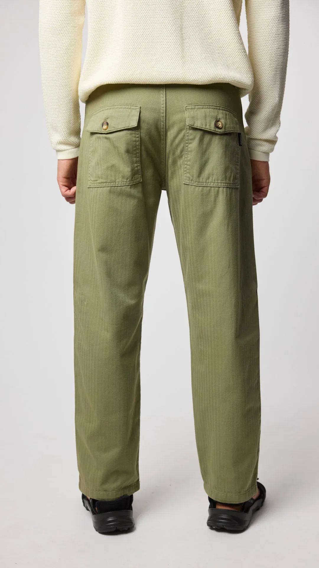 PANTALÓN STRAIGHT PATCHED IGUANA GREEN sold by Blue Banana product image thumbnail 4