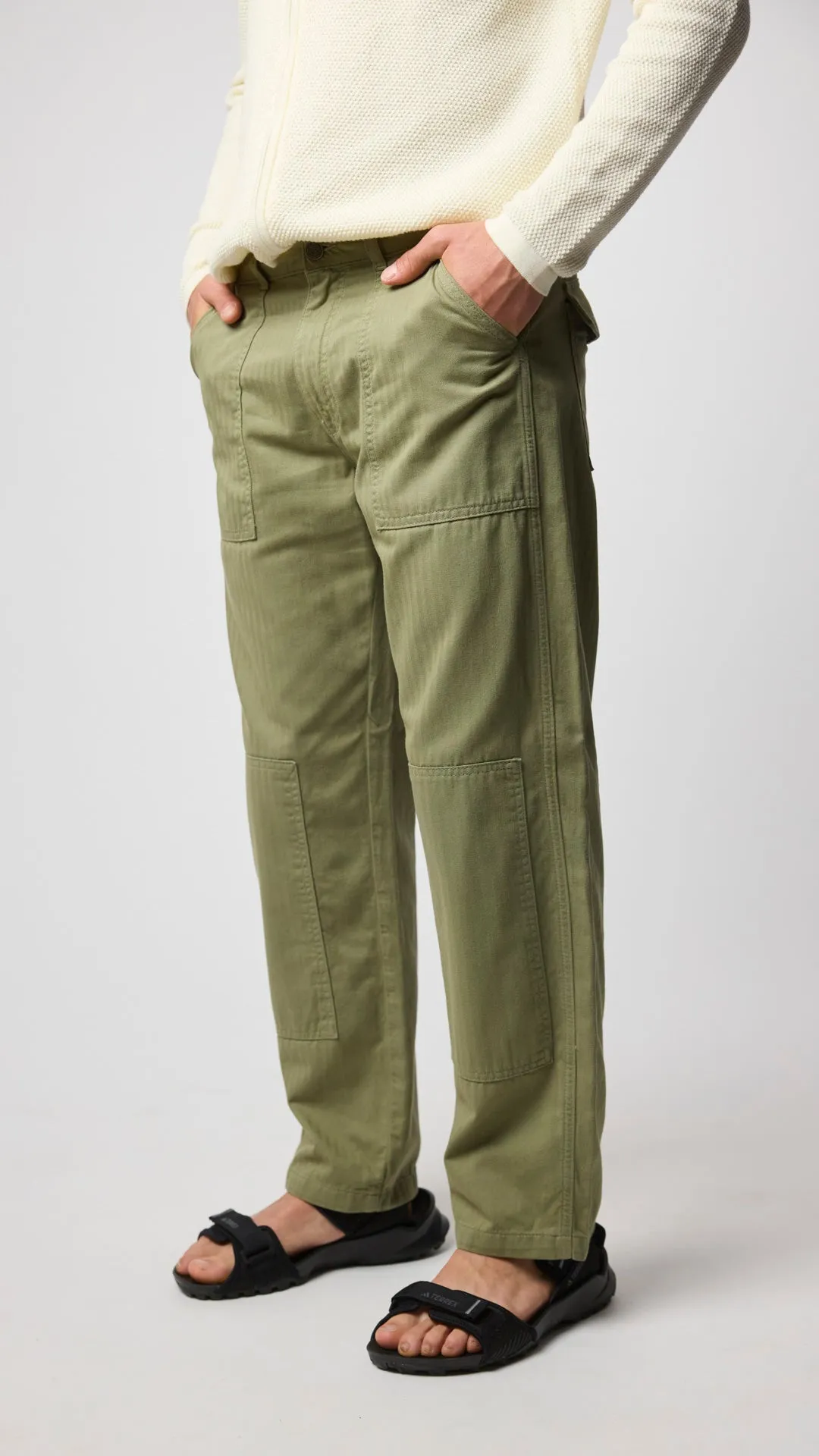 PANTALÓN STRAIGHT PATCHED IGUANA GREEN sold by Blue Banana product image thumbnail 5