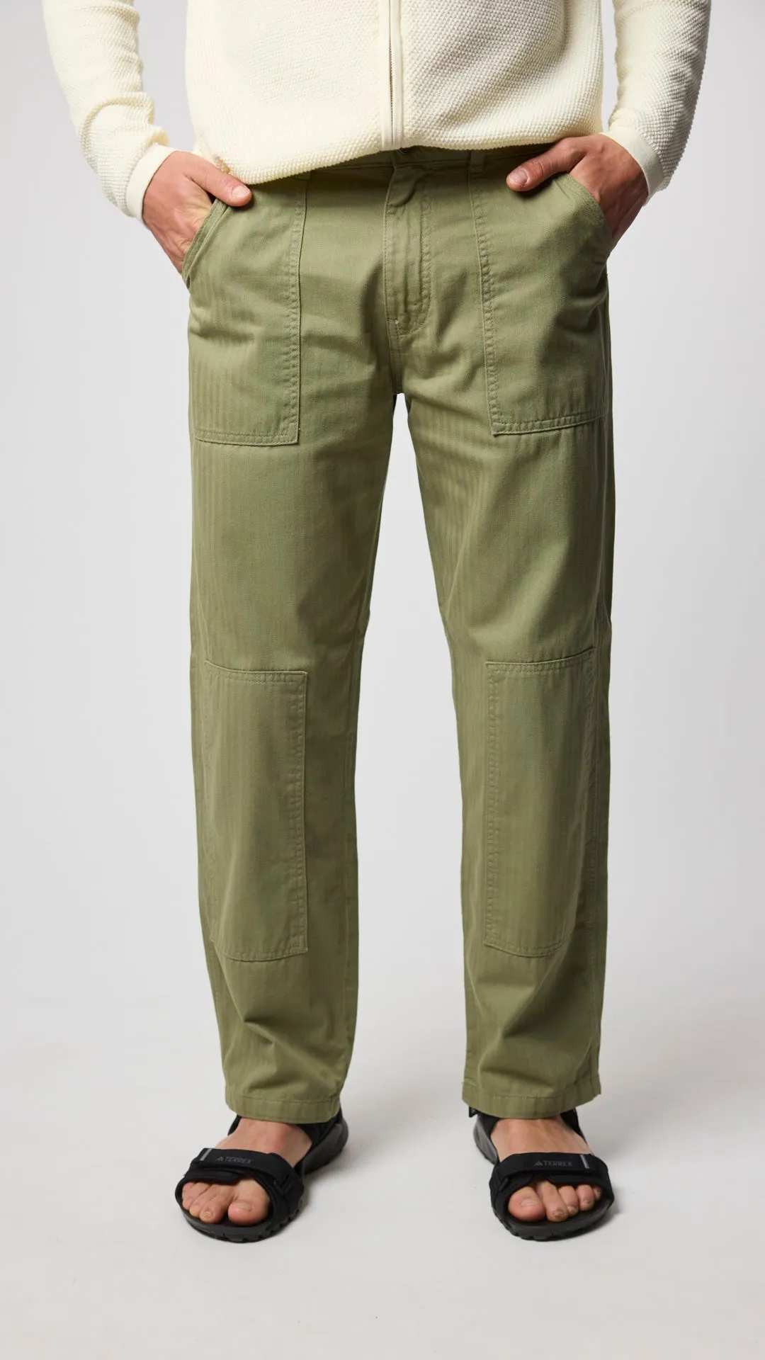 PANTALÓN STRAIGHT PATCHED IGUANA GREEN sold by Blue Banana product image thumbnail 3