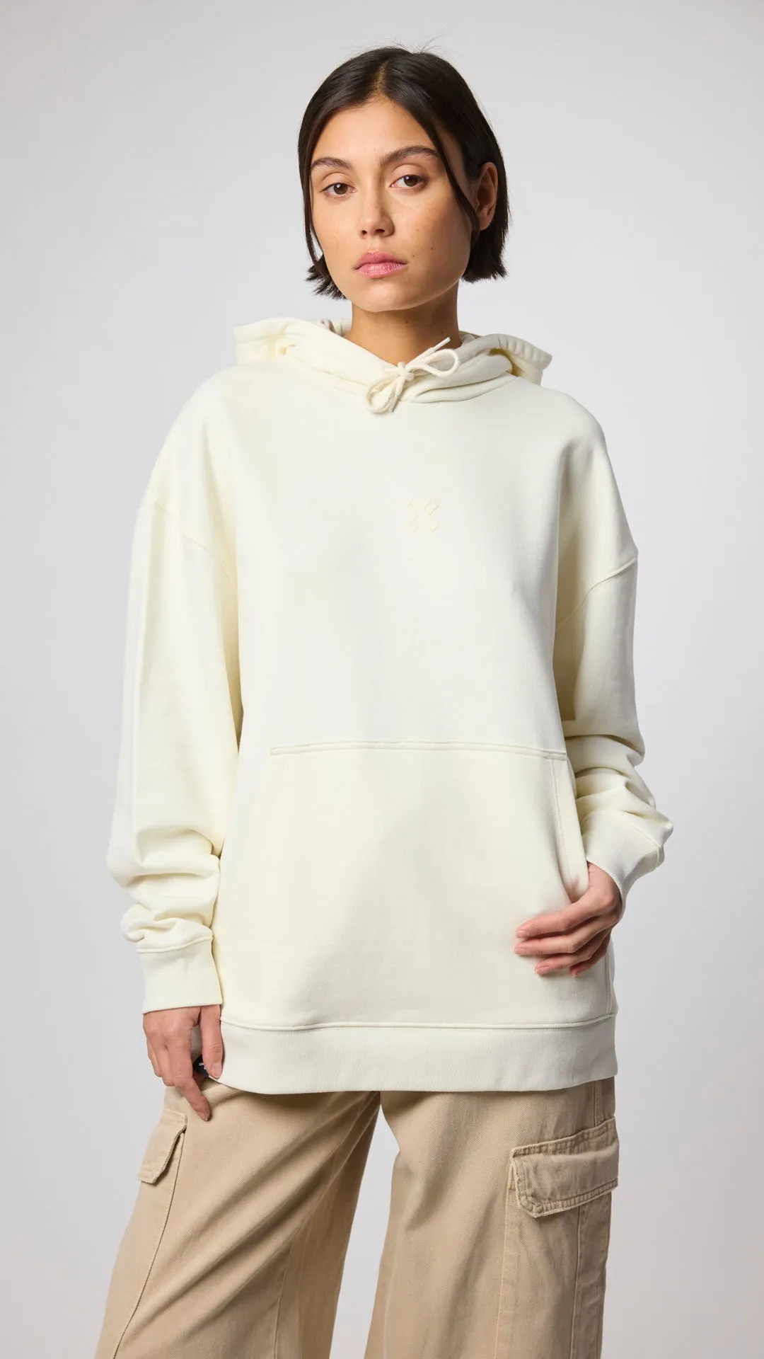 SUDADERA CON CAPUCHA BONFIRE CREMA sold by Blue Banana product image thumbnail 3