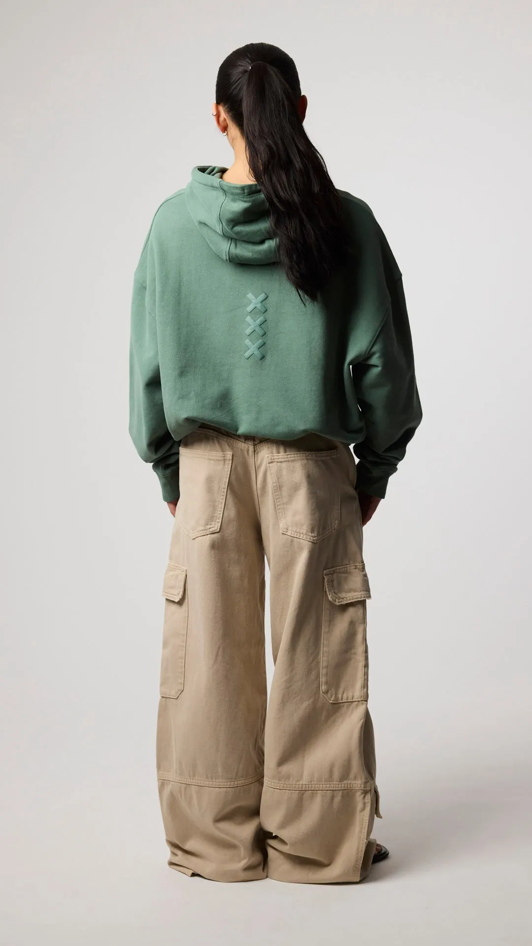 SUDADERA CON CAPUCHA BONFIRE PINE GREEN sold by Blue Banana product image thumbnail 4