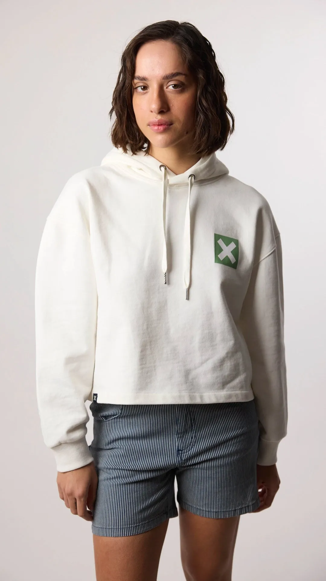 SUDADERA CON CAPUCHA MUJER NATURE BLANCO ROTO sold by Blue Banana
