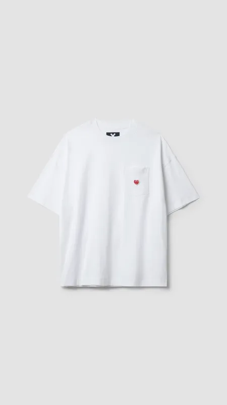 CAMISETA HEART POCKET BLANCA sold by Blue Banana
