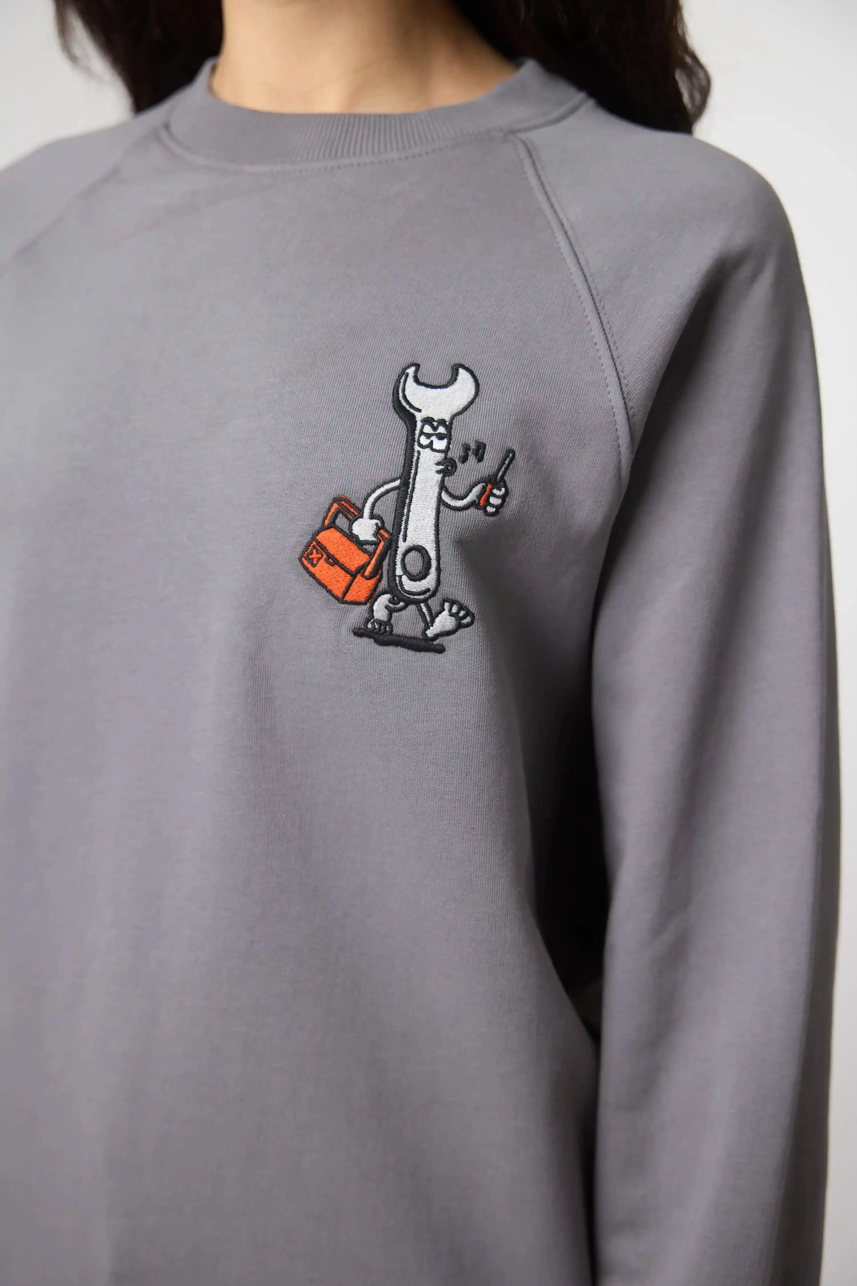 SUDADERA TOOL CRD ANTRACITA sold by Blue Banana product image thumbnail 3