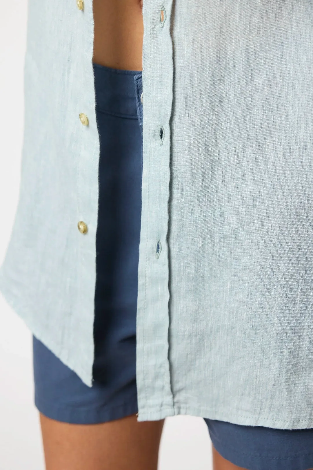 CAMISA DE LINO VERDE sold by Blue Banana product image thumbnail 4