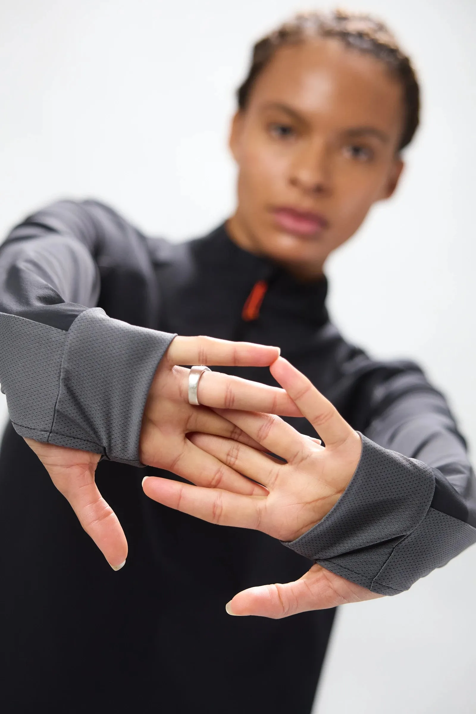 SUDADERA HALF ZIP IN NEGRA sold by Blue Banana product image thumbnail 5