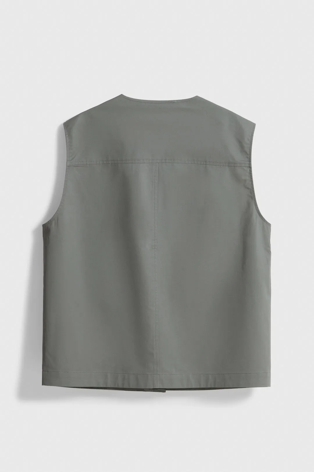 CHALECO CARGO OLIVE GREEN sold by Blue Banana product image thumbnail 2