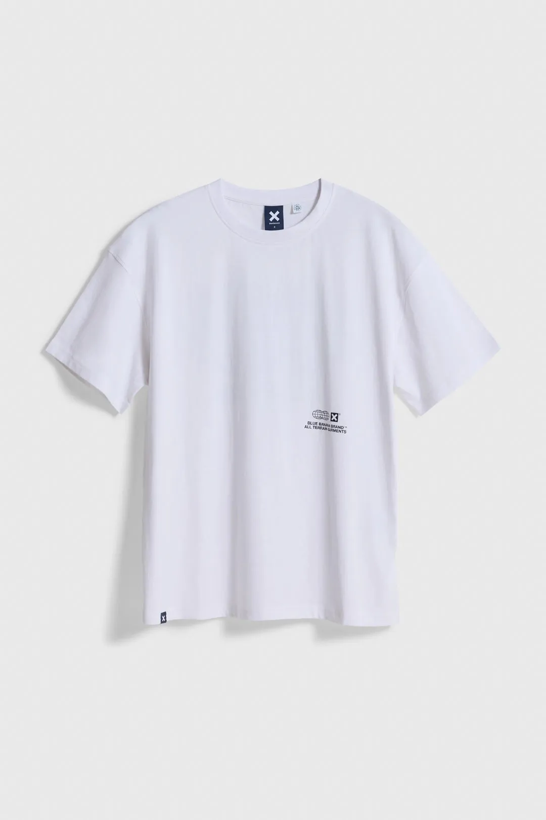 CAMISETA UNIVERSAL BLANCA sold by Blue Banana