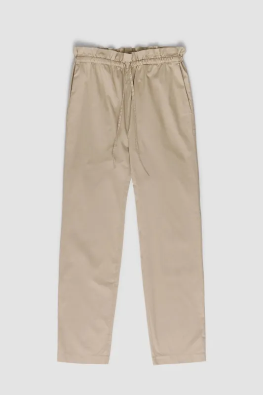 PANTALÓN STRAIGHT MUJER POPLIN CAMEL made by Blue Banana